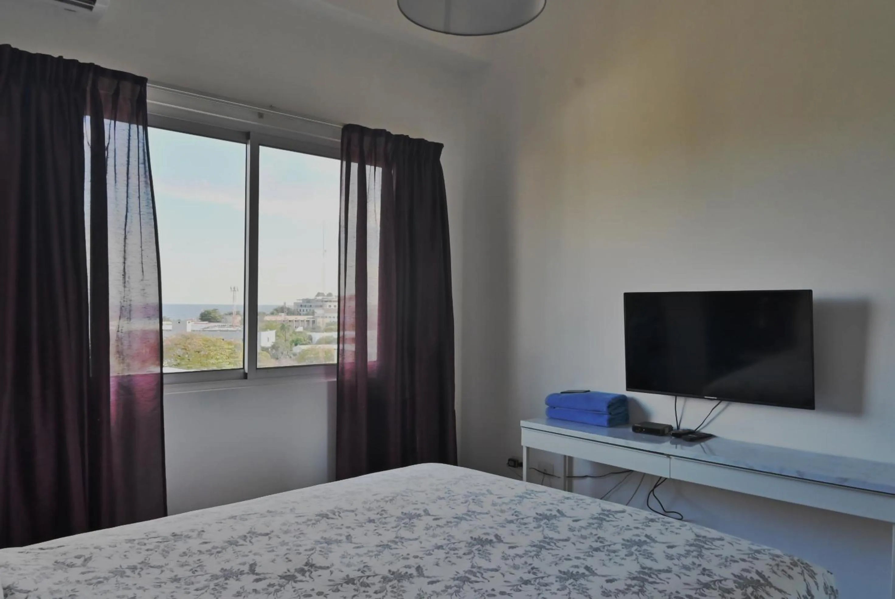 Bed in Lincoln Suite