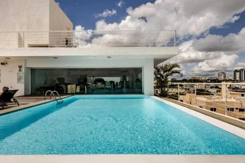 Swimming pool in Lincoln Suite