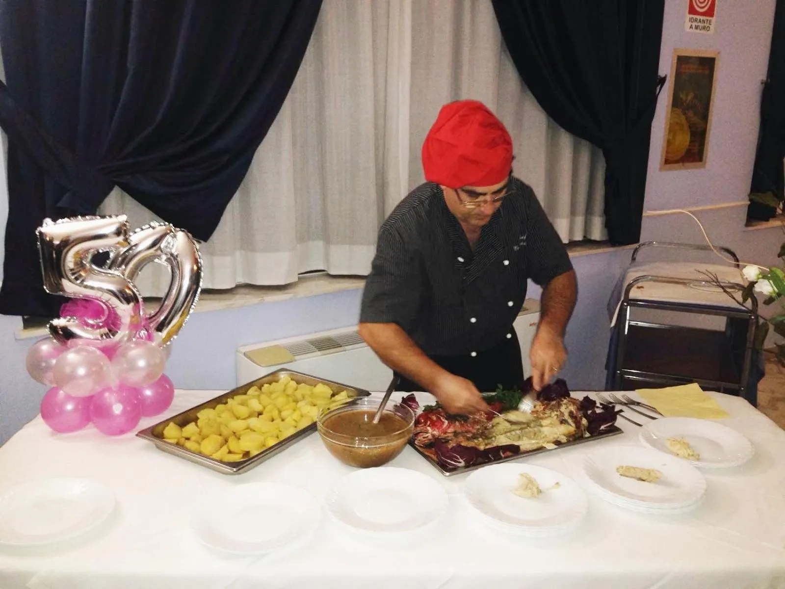 Restaurant/places to eat in Miramare Hotel