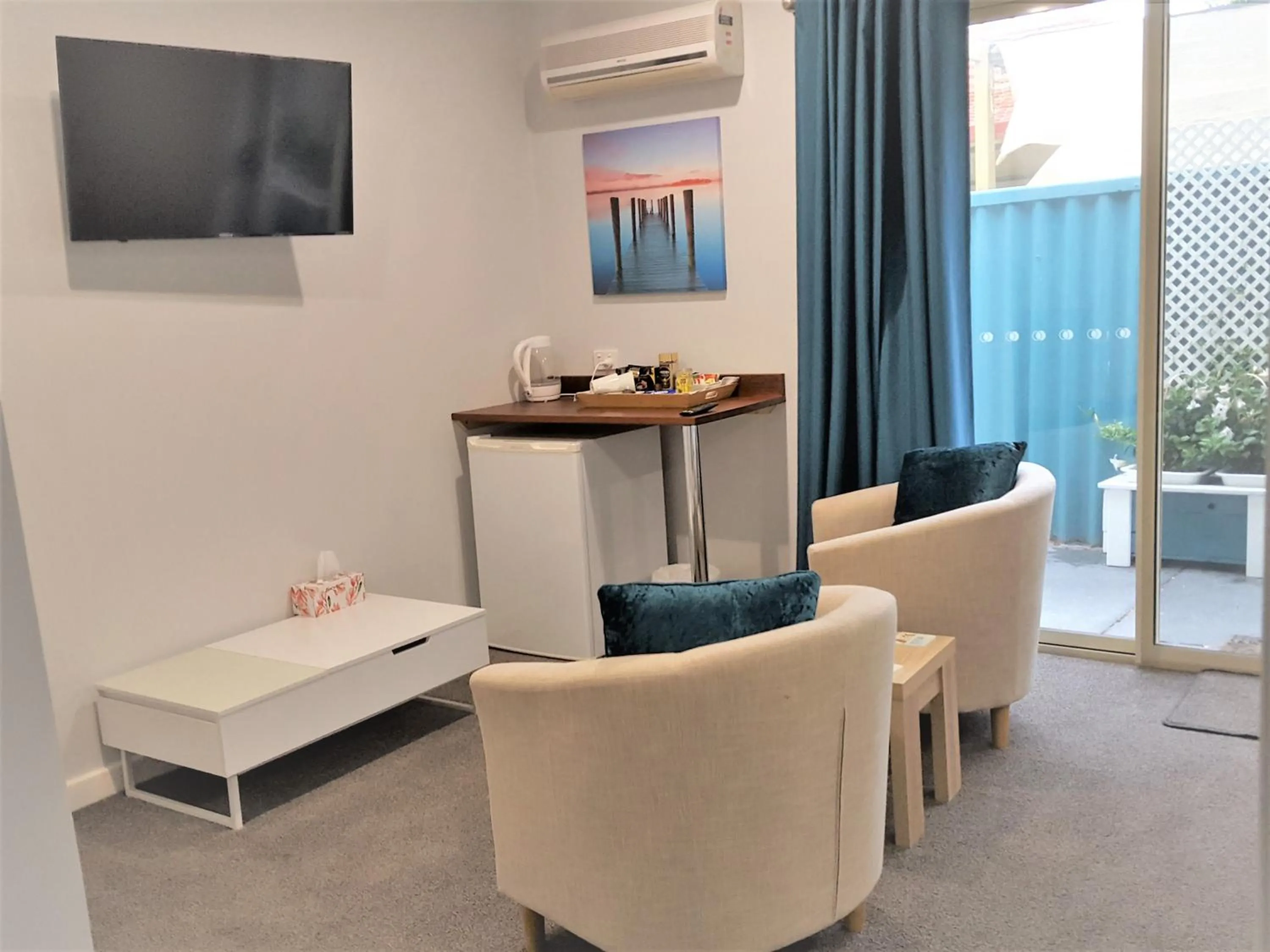 Deluxe Double or Twin Room in Palm Beach Guest House