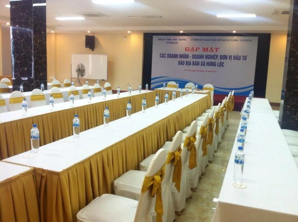 Meeting/conference room in Vinh Plaza Hotel