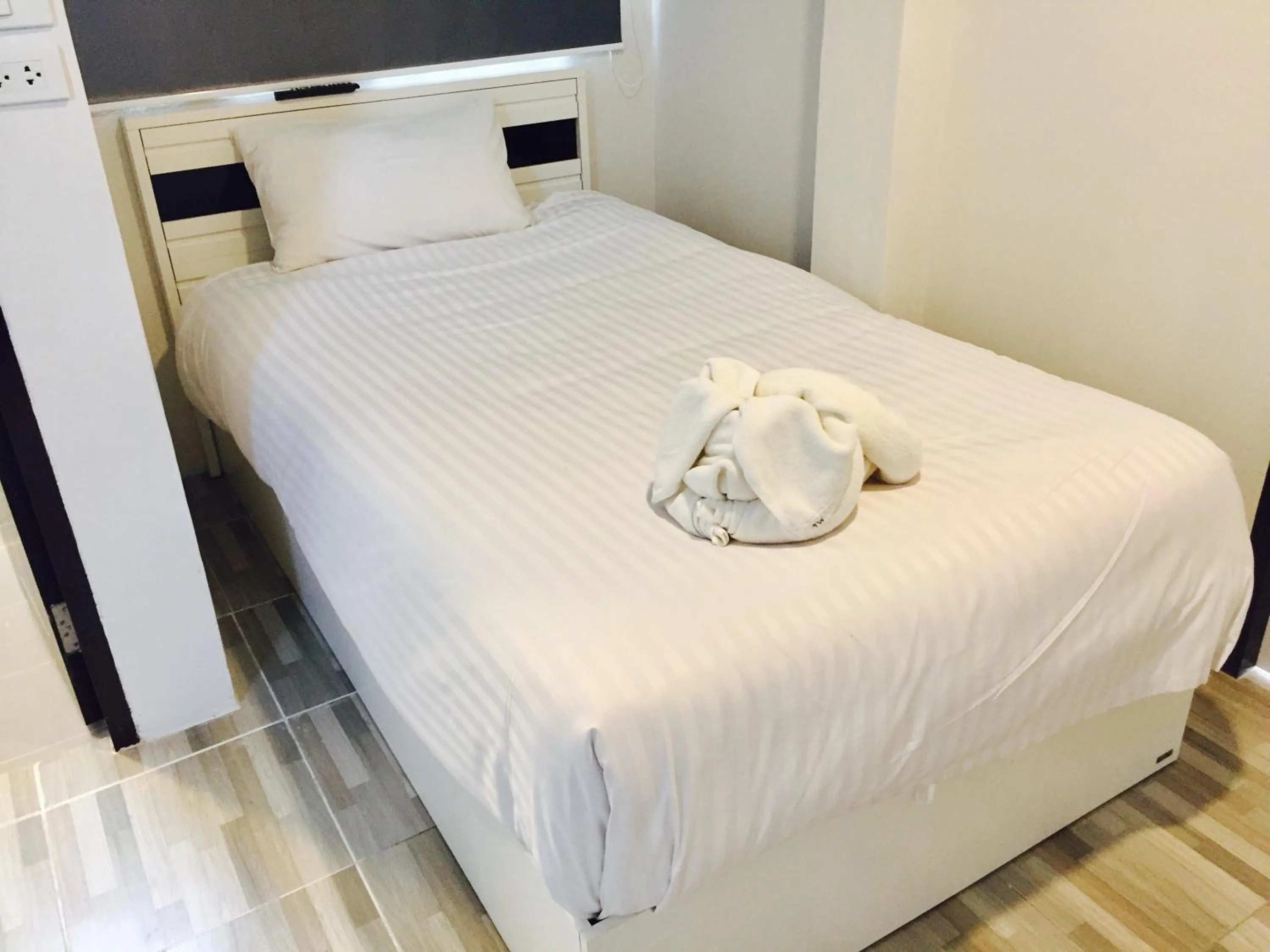 Bed, Room Photo in Mondara Vacation Home