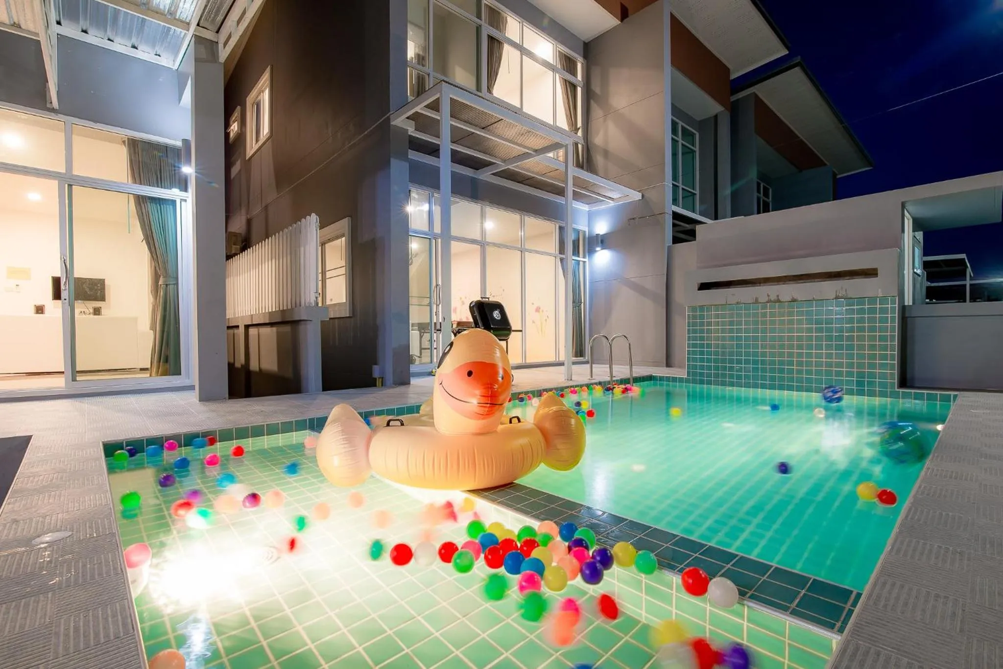 Swimming Pool in Mondara Vacation Home