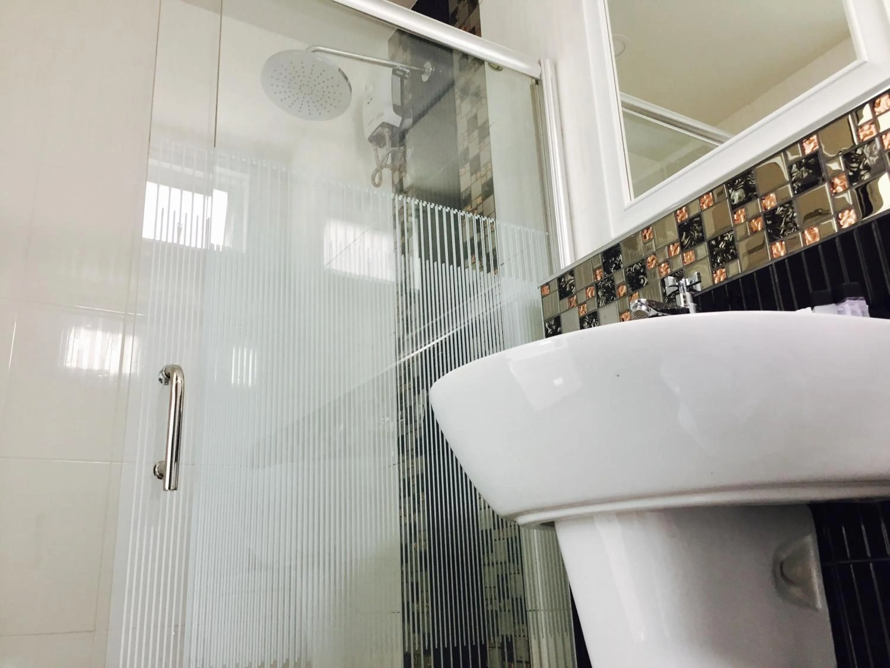 Shower, Bathroom in Mondara Vacation Home