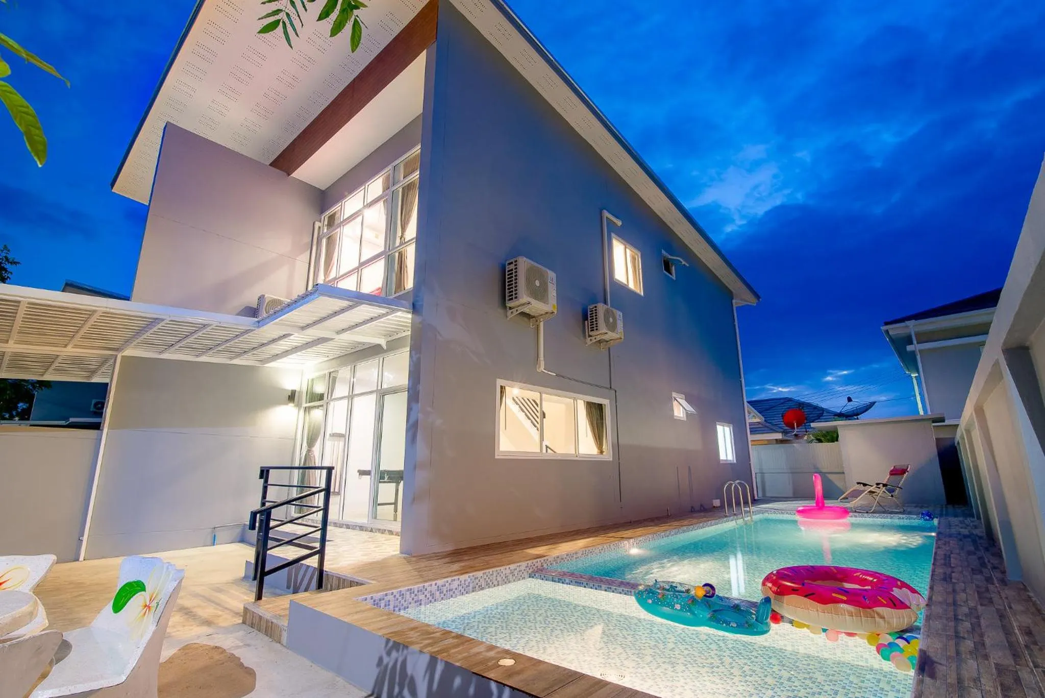 Property Building in Mondara Vacation Home