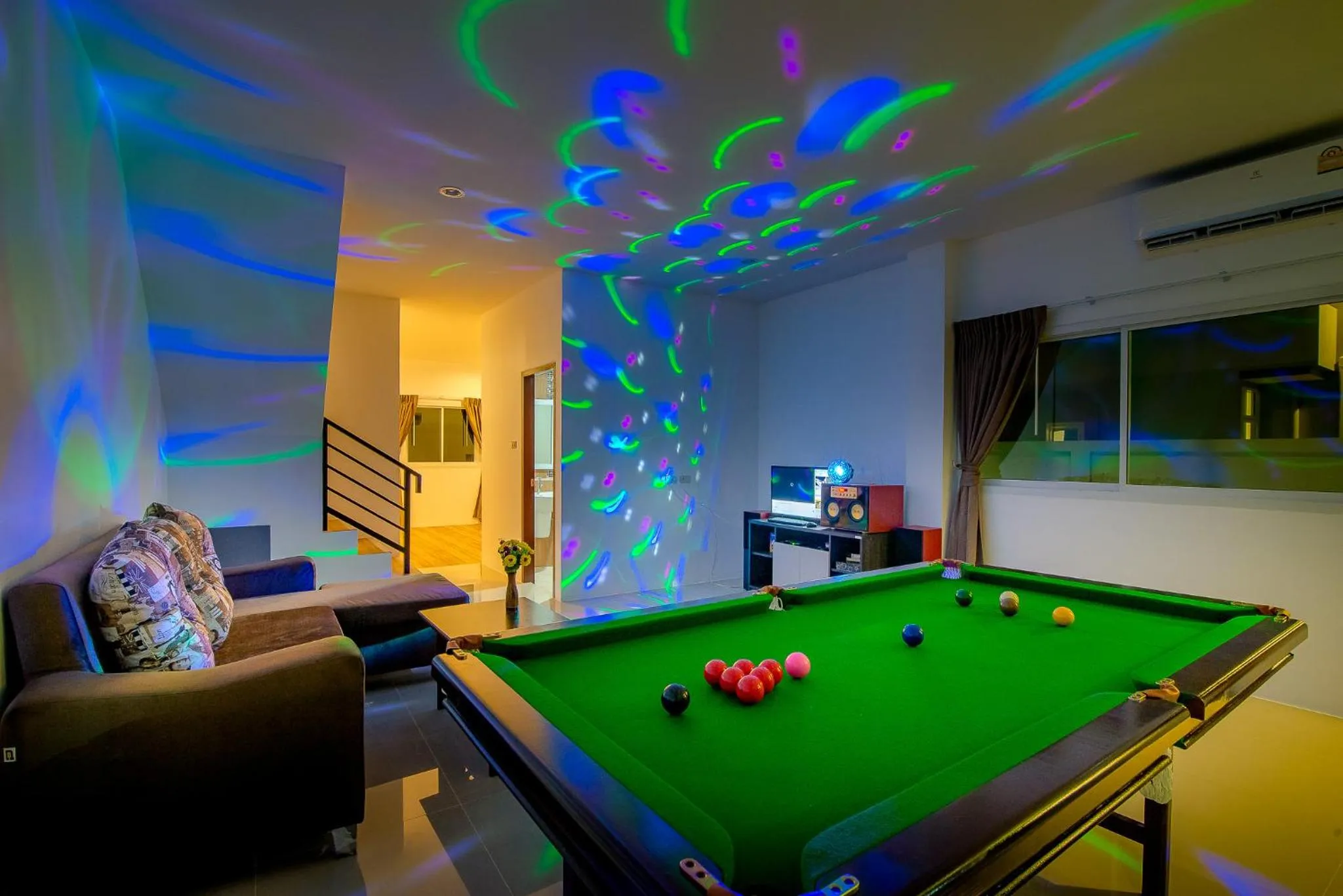 Billiards in Mondara Vacation Home