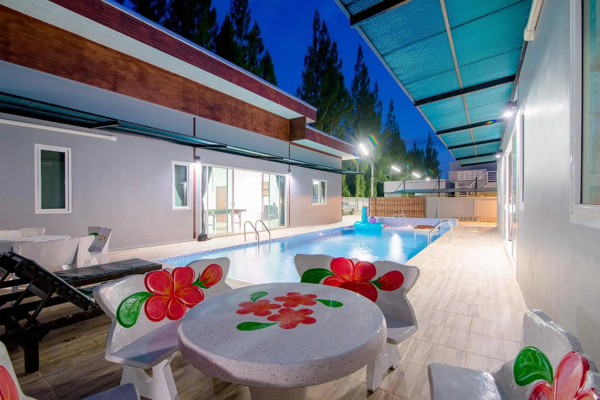 Swimming Pool in Mondara Vacation Home