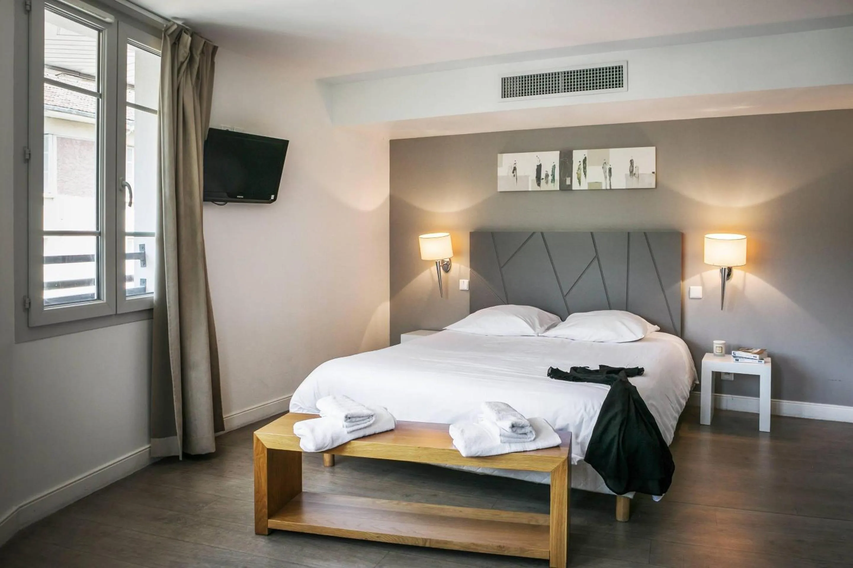 Bedroom, Bed in Comfort Aparthotel Lourdes Lorda