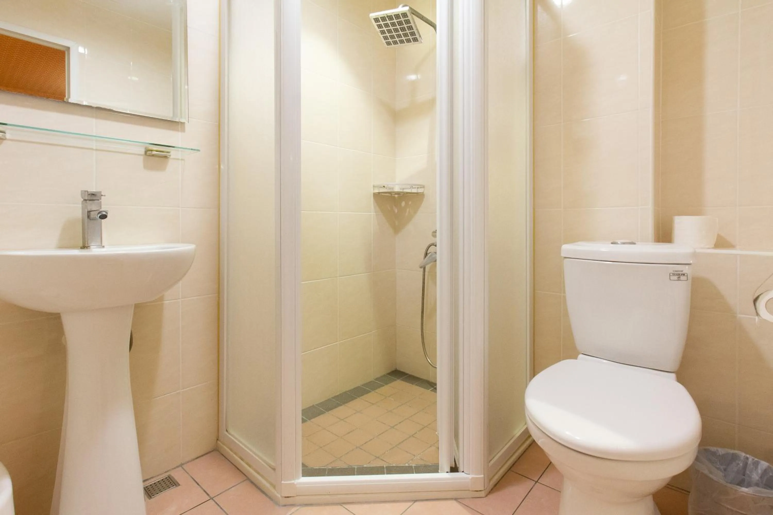 Shower in Best Hotel