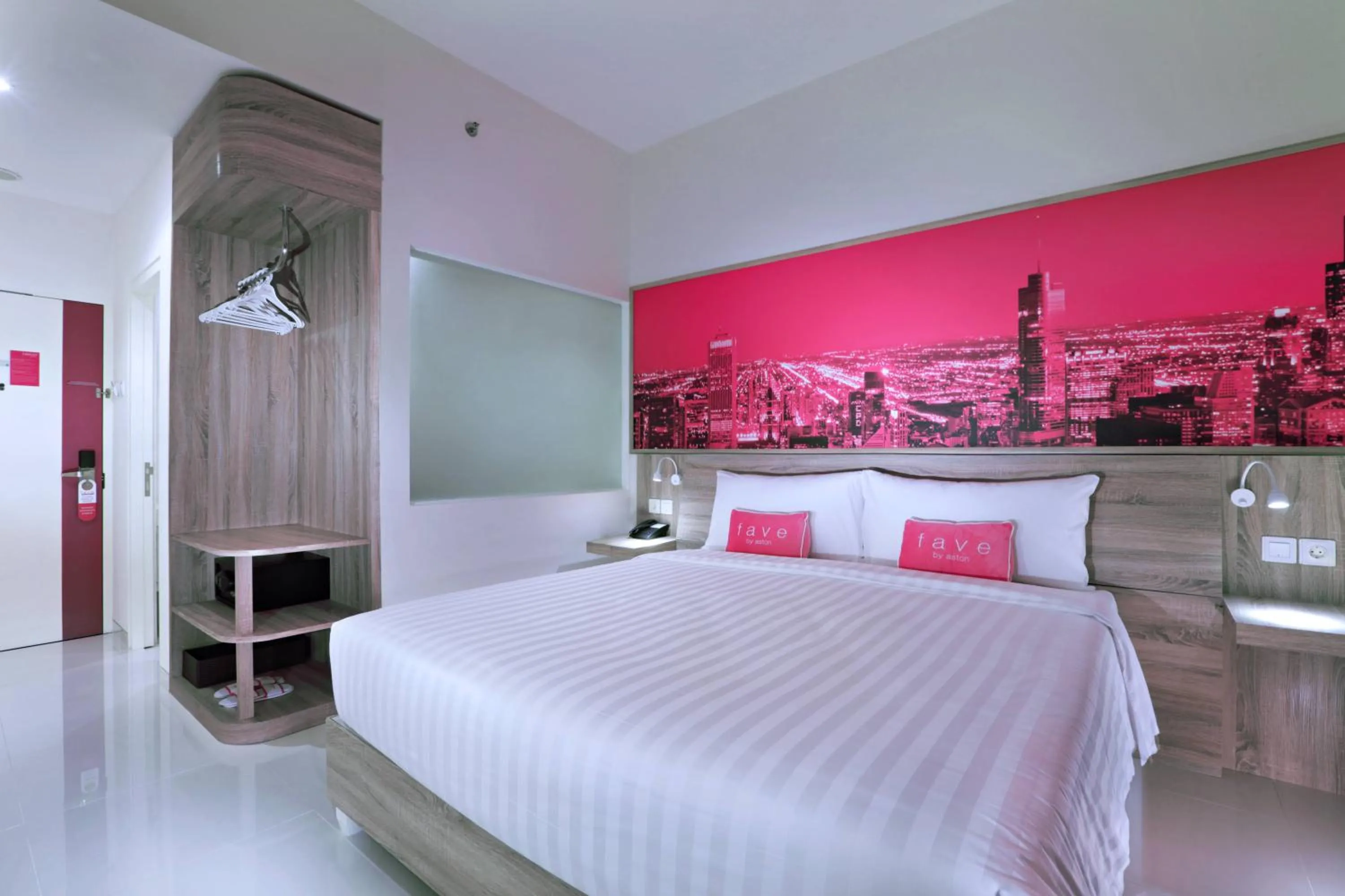 Photo of the whole room, Bed in fave plus hotel Banjarbaru