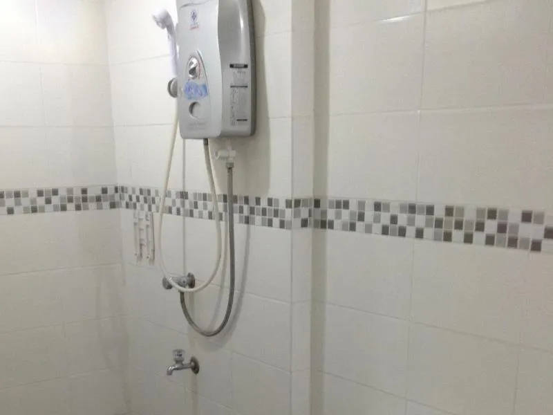 Shower in Diamond Bangkok Apartment