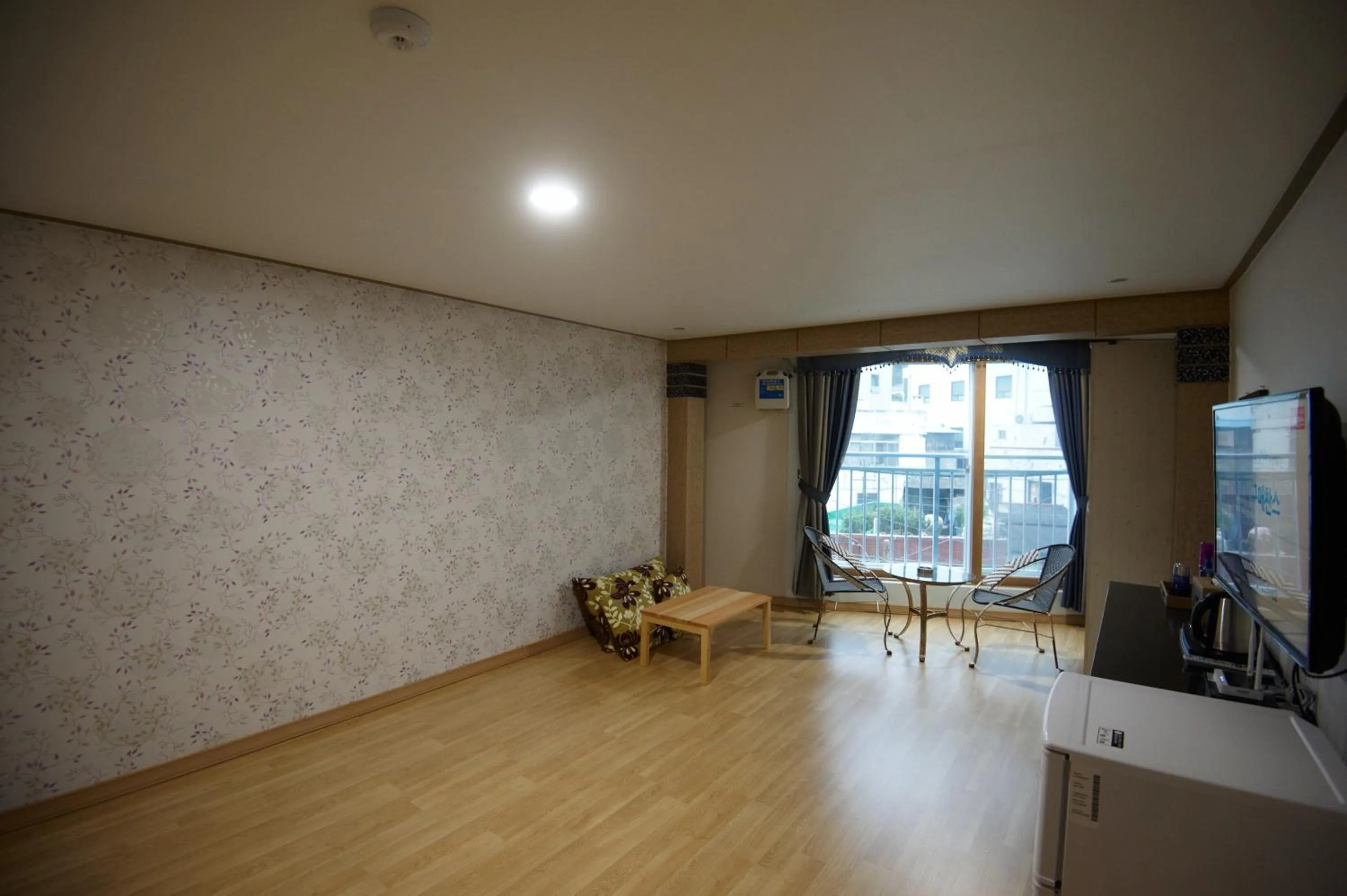 Day in Dorcas Tourist Hostel