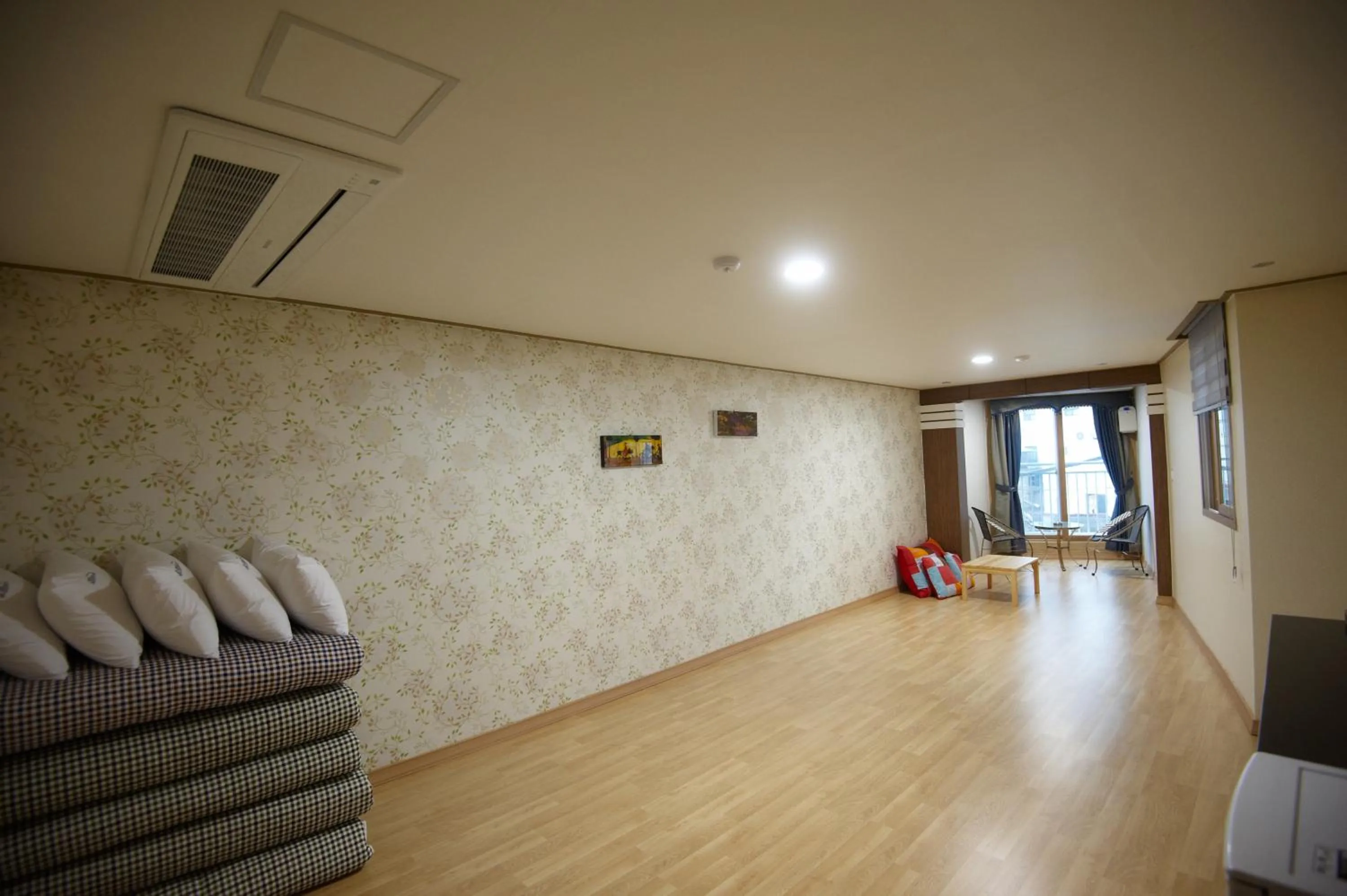 Day in Dorcas Tourist Hostel