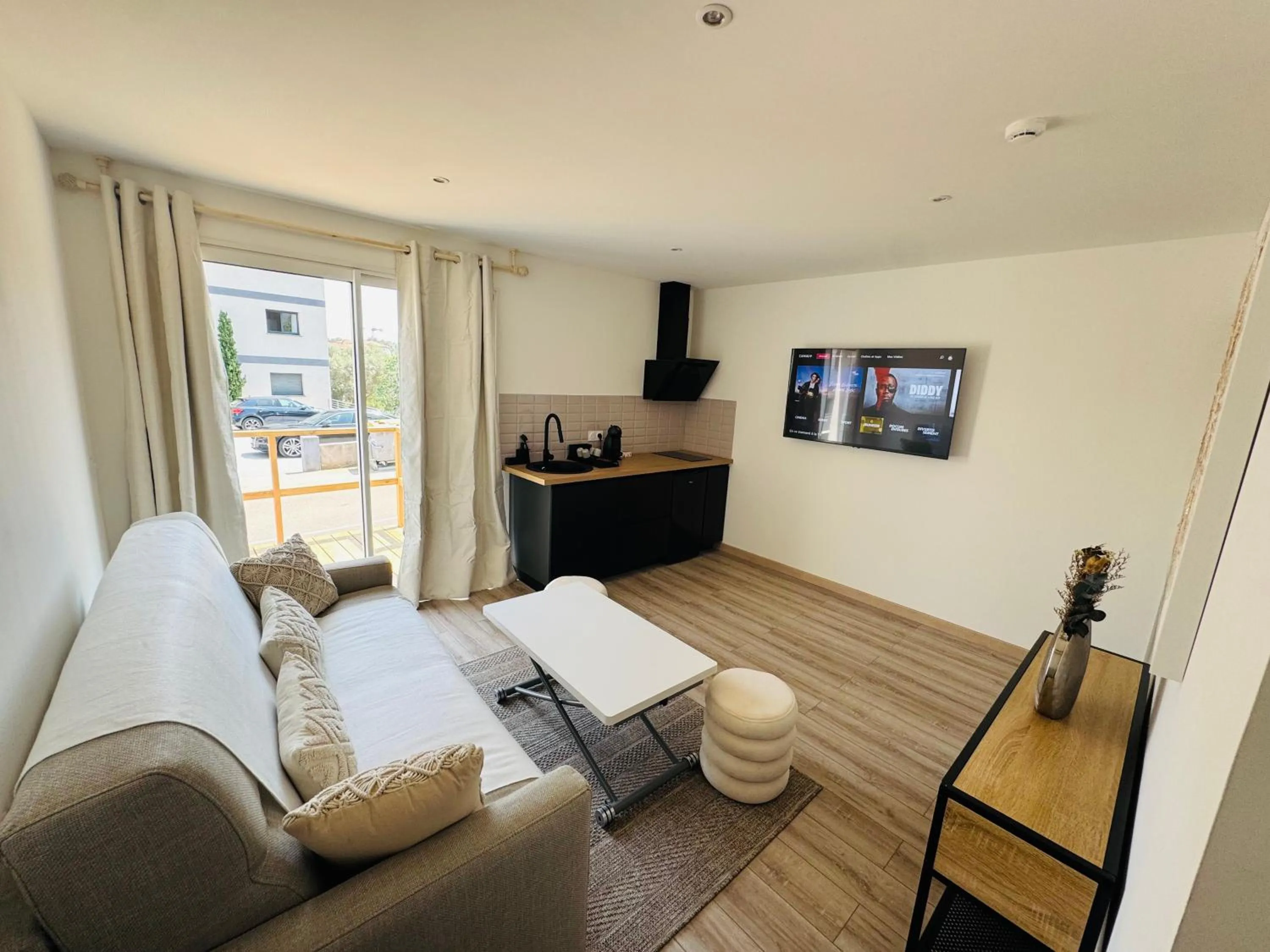 Kitchen or kitchenette in L'Aiglon Bylitis