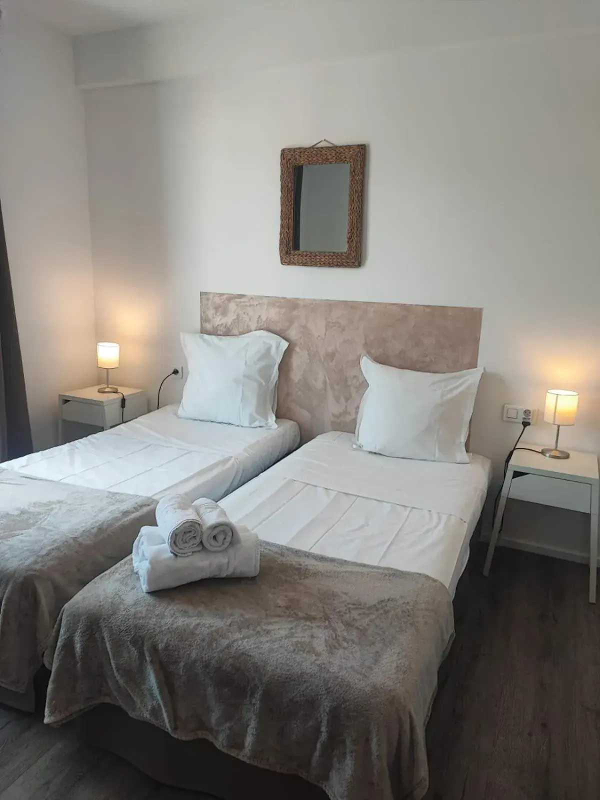 Twin Room in L'Aiglon Bylitis Twin Room in L'Aiglon Bylitis