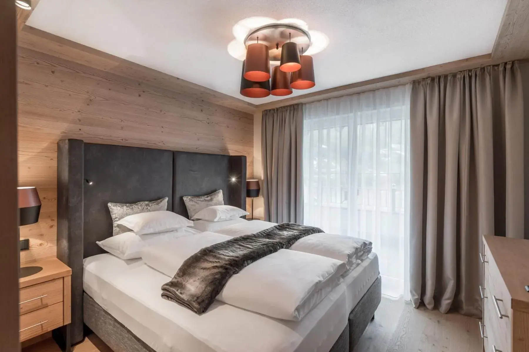 Two-Bedroom Suite with Balcony in The Secret Sölden Two-Bedroom Suite with Balcony in The Secret Sölden