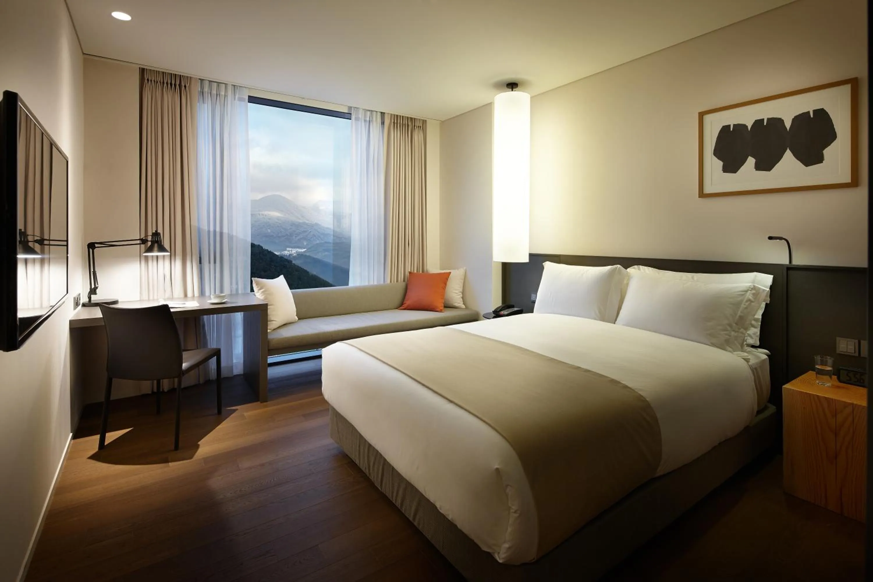 Bedroom, Bed in Shilla Stay Cheonan Asan - Samsung Display City