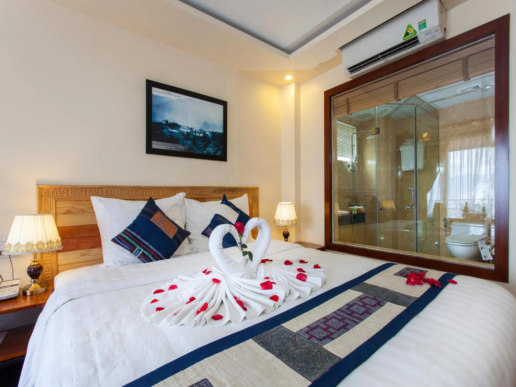 Bed in Sapa Centre Hotel