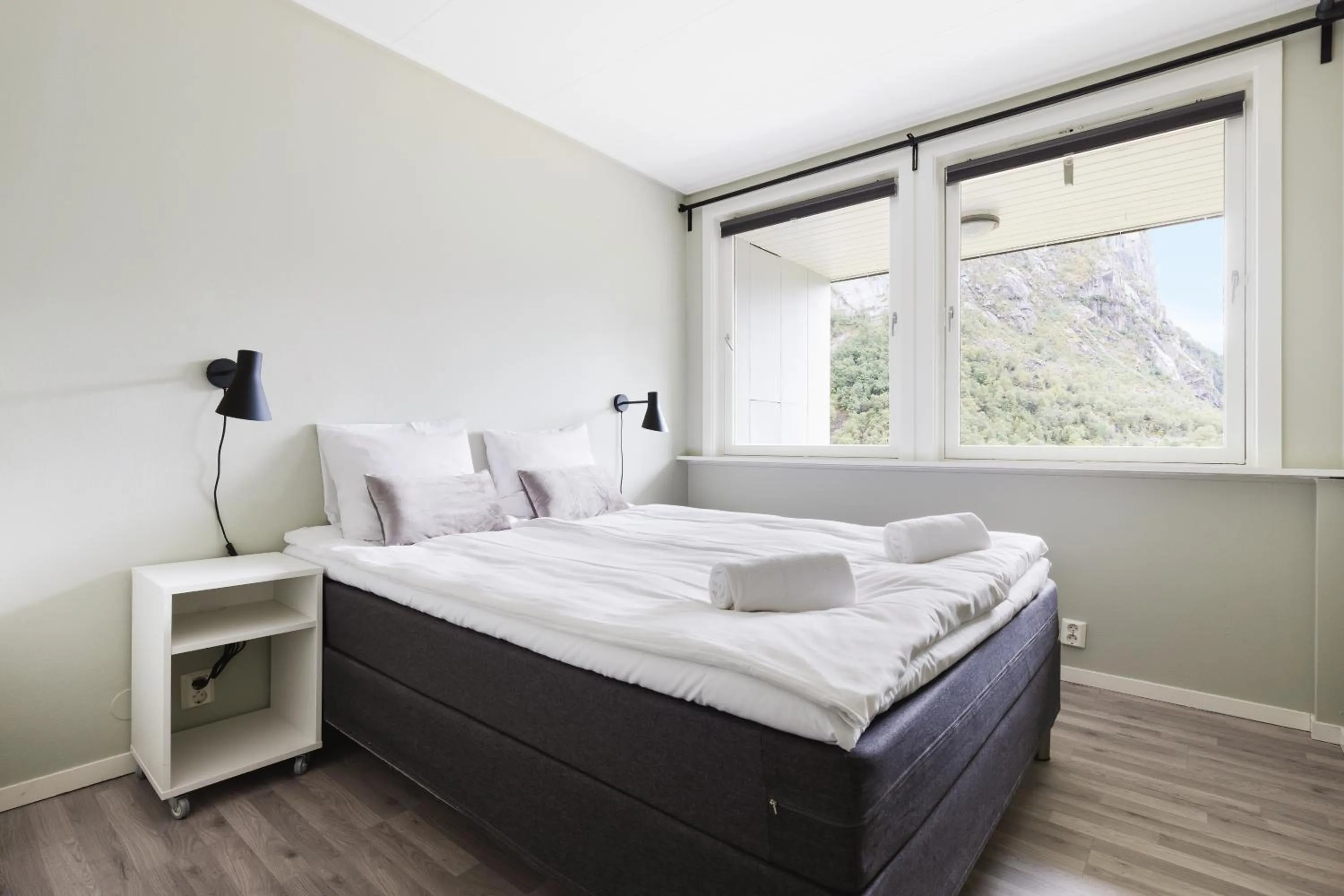 Bedroom, Bed in Trolltunga Aparthotel