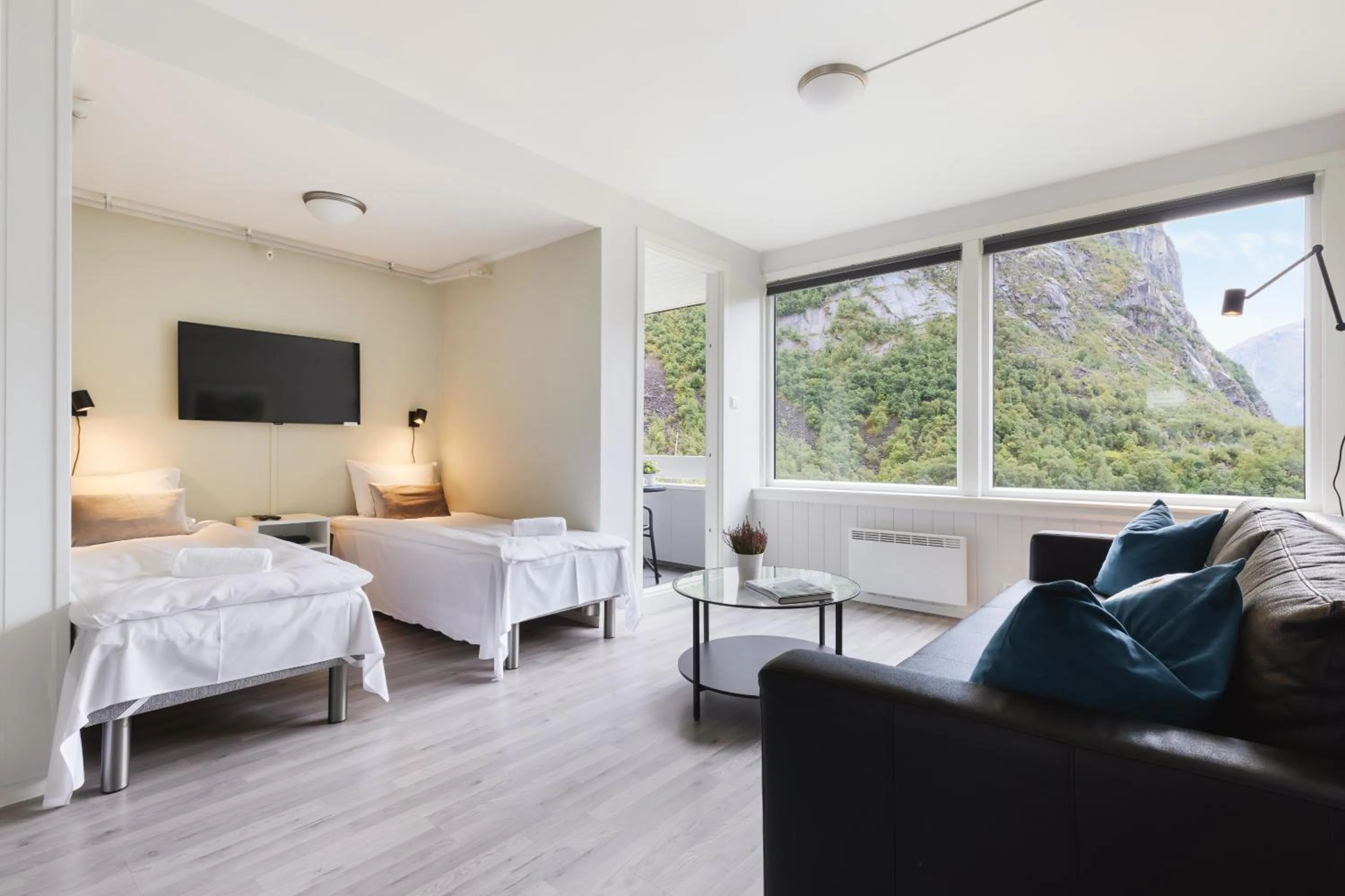 Photo of the whole room, Bed in Trolltunga Aparthotel