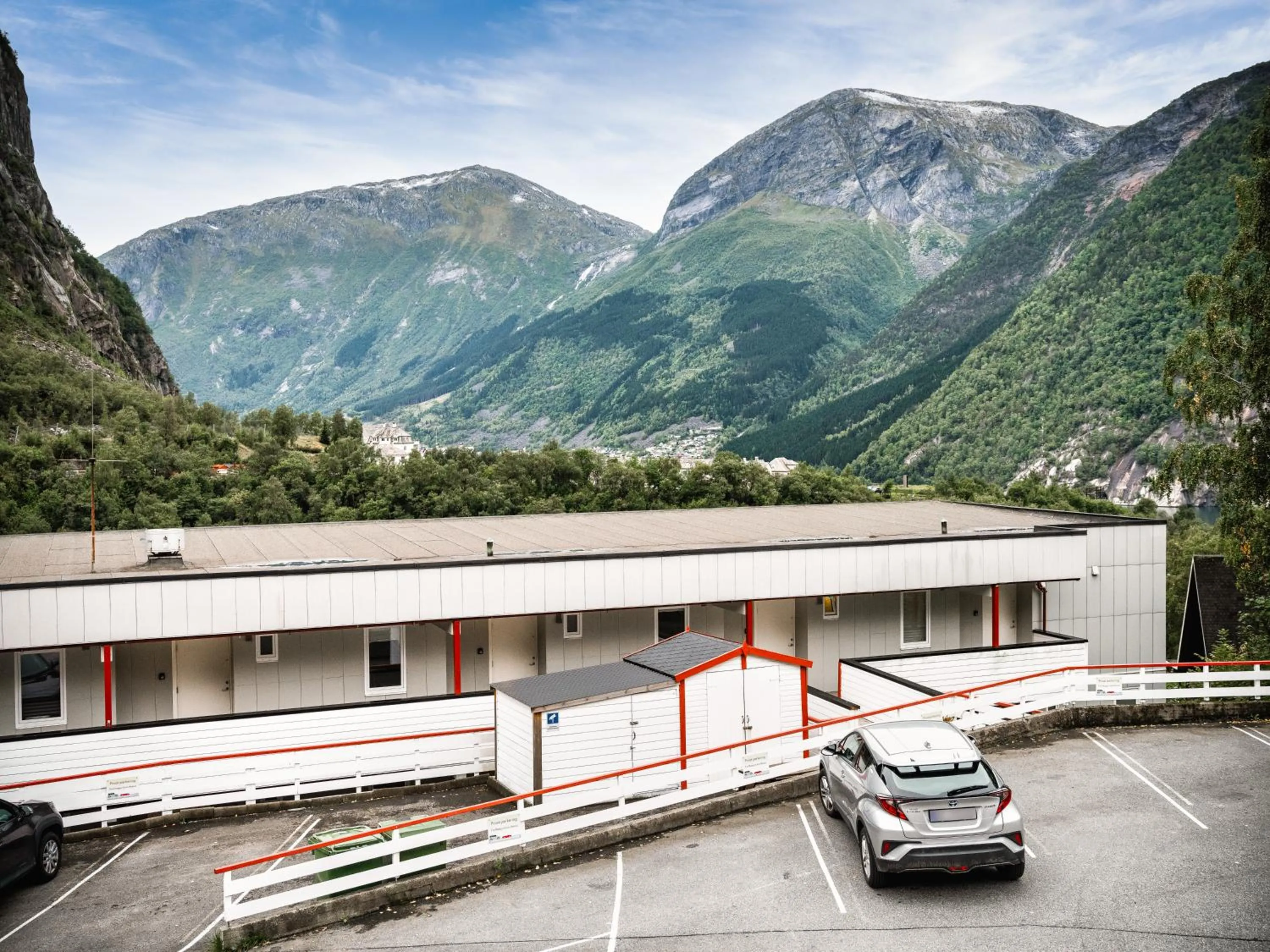 Property building in Trolltunga Aparthotel