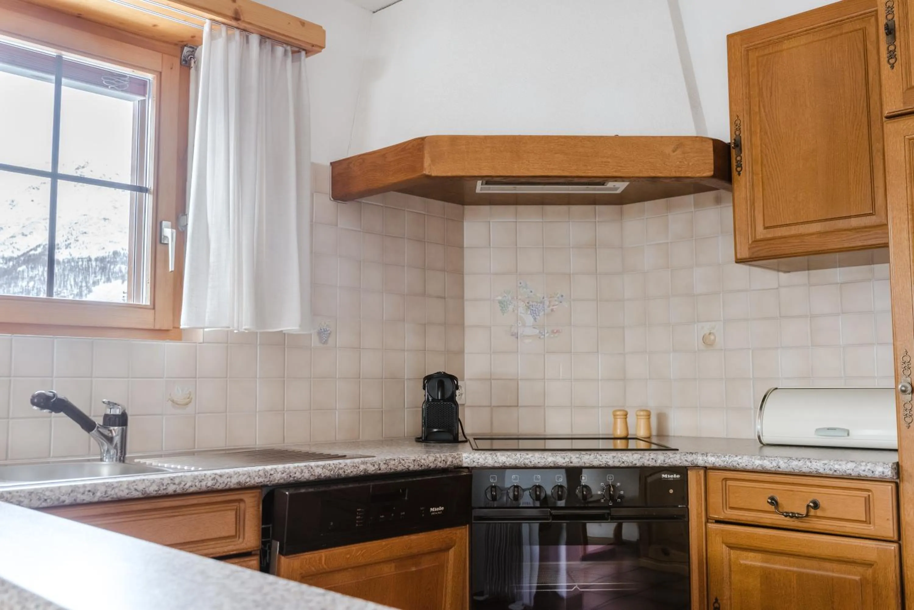 Kitchen or kitchenette in Aktiv Hotel & Spa Hannigalp