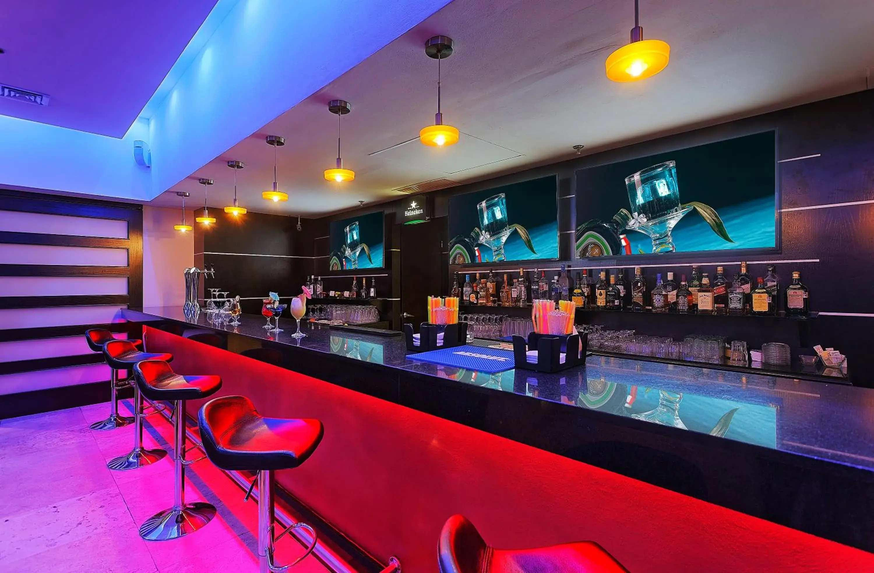 Lounge or bar in Holiday Inn Campeche by IHG Lounge or bar in Holiday Inn Campeche by IHG