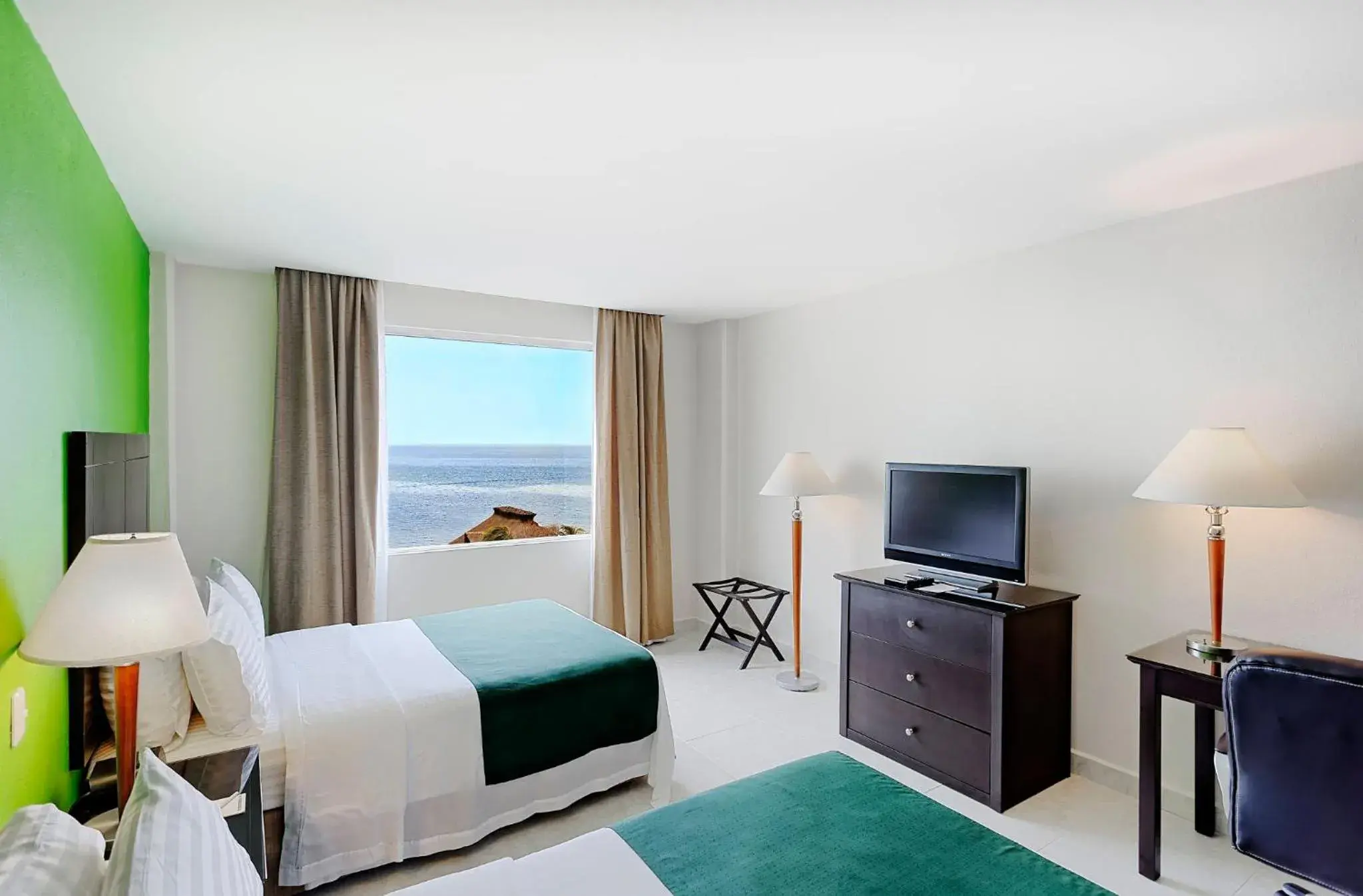 Bed in Holiday Inn Campeche by IHG Bed in Holiday Inn Campeche by IHG