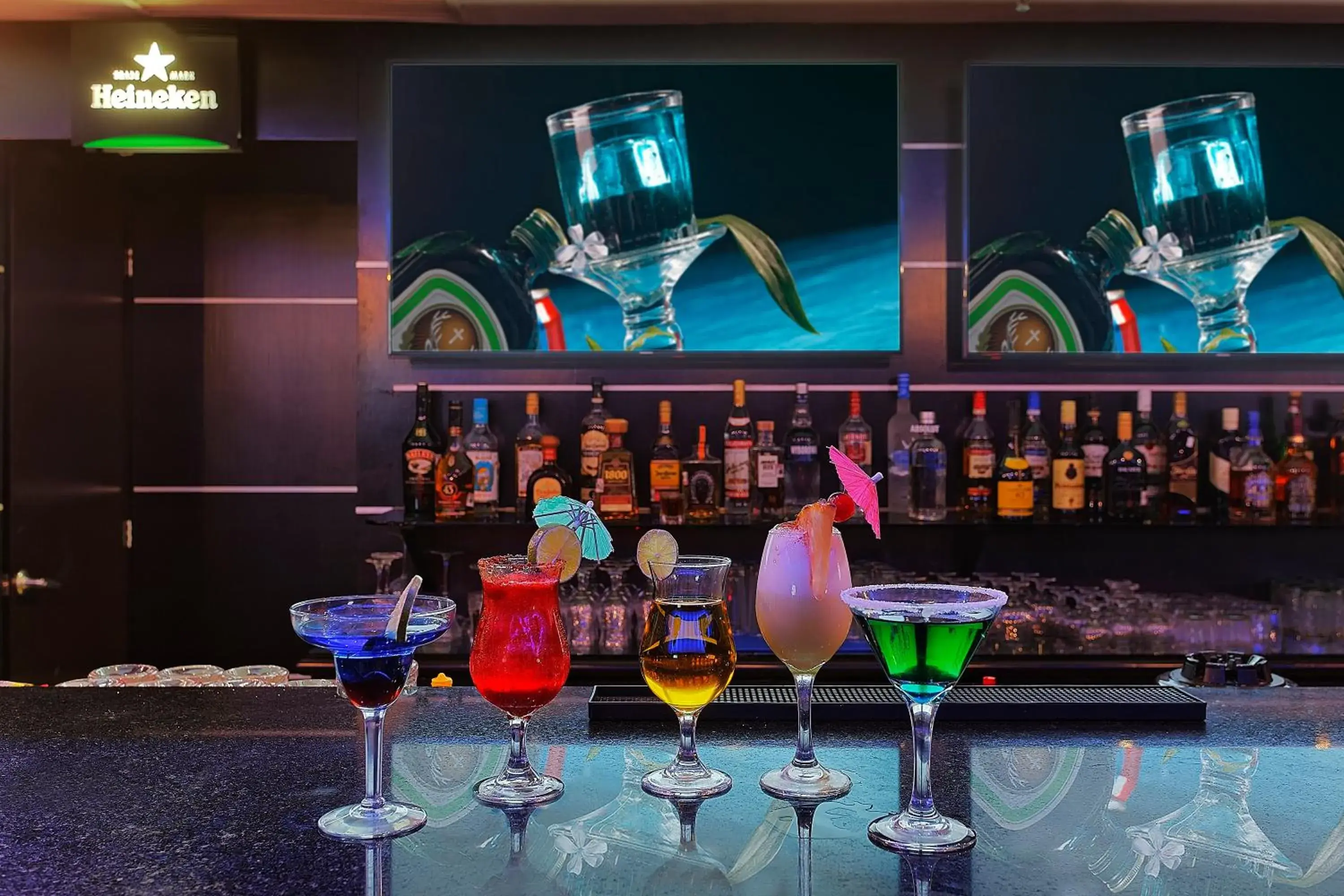 Lounge or bar in Holiday Inn Campeche by IHG Lounge or bar in Holiday Inn Campeche by IHG