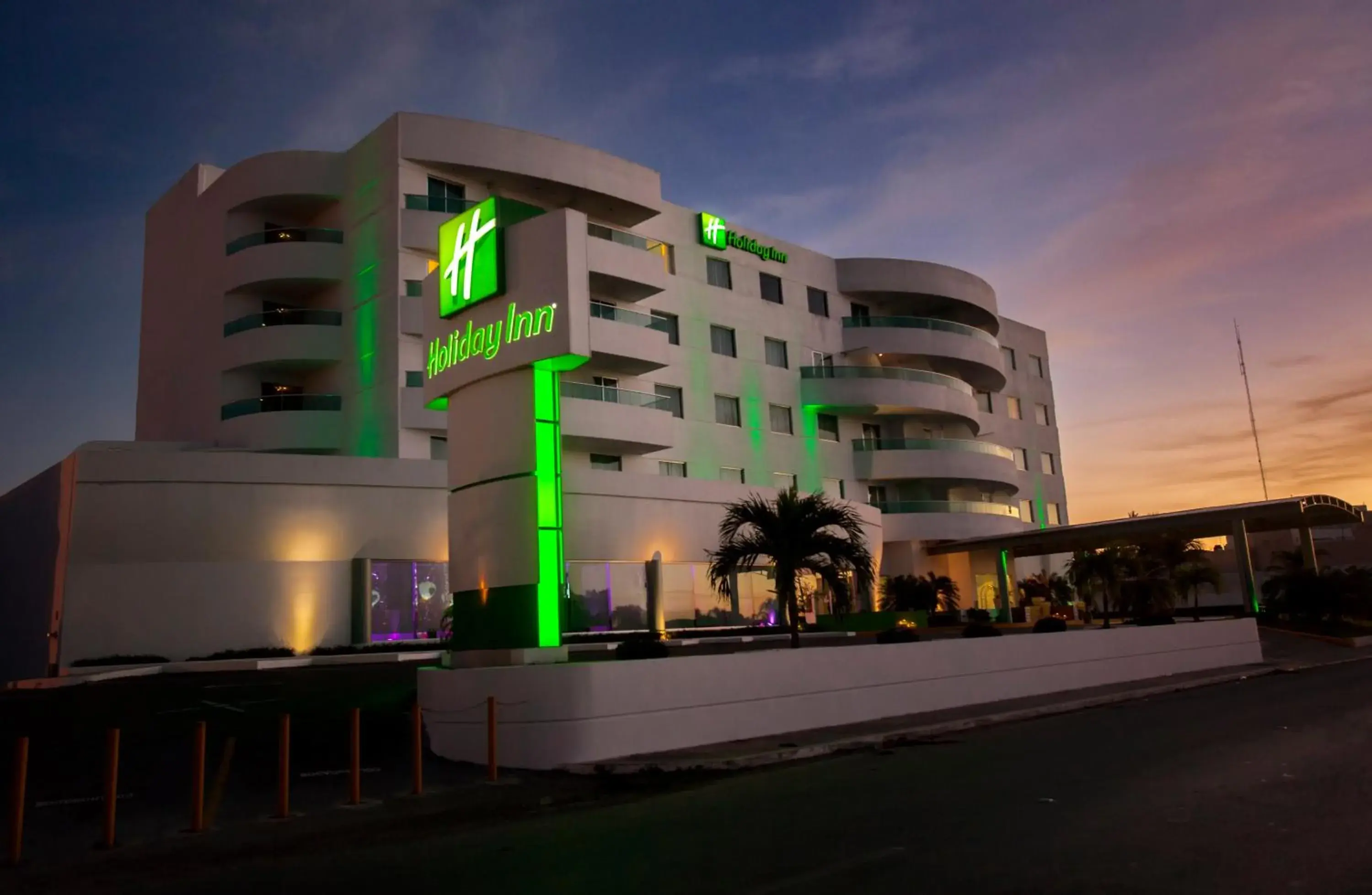 Property building in Holiday Inn Campeche by IHG Property building in Holiday Inn Campeche by IHG