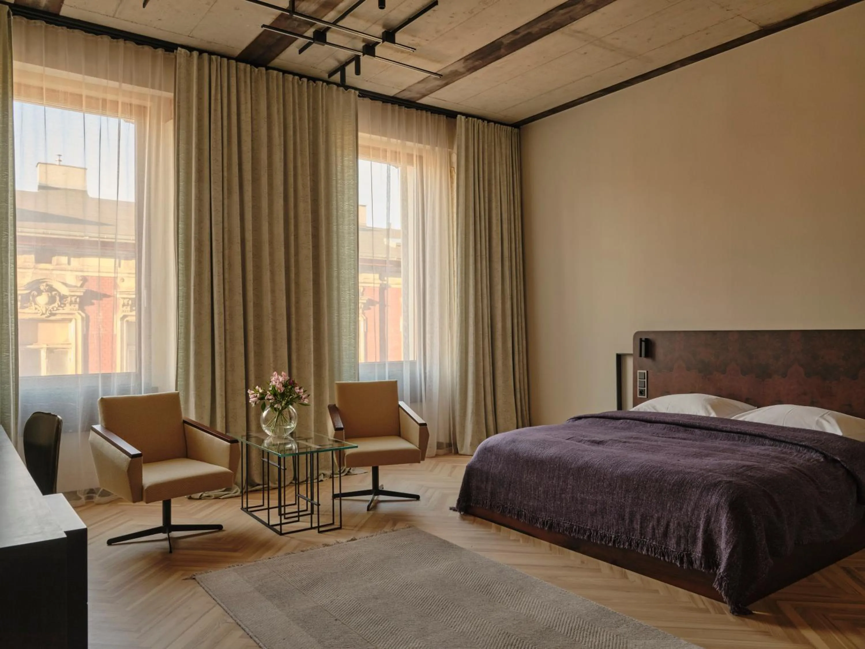 Bedroom, Bed in Grand Hotel