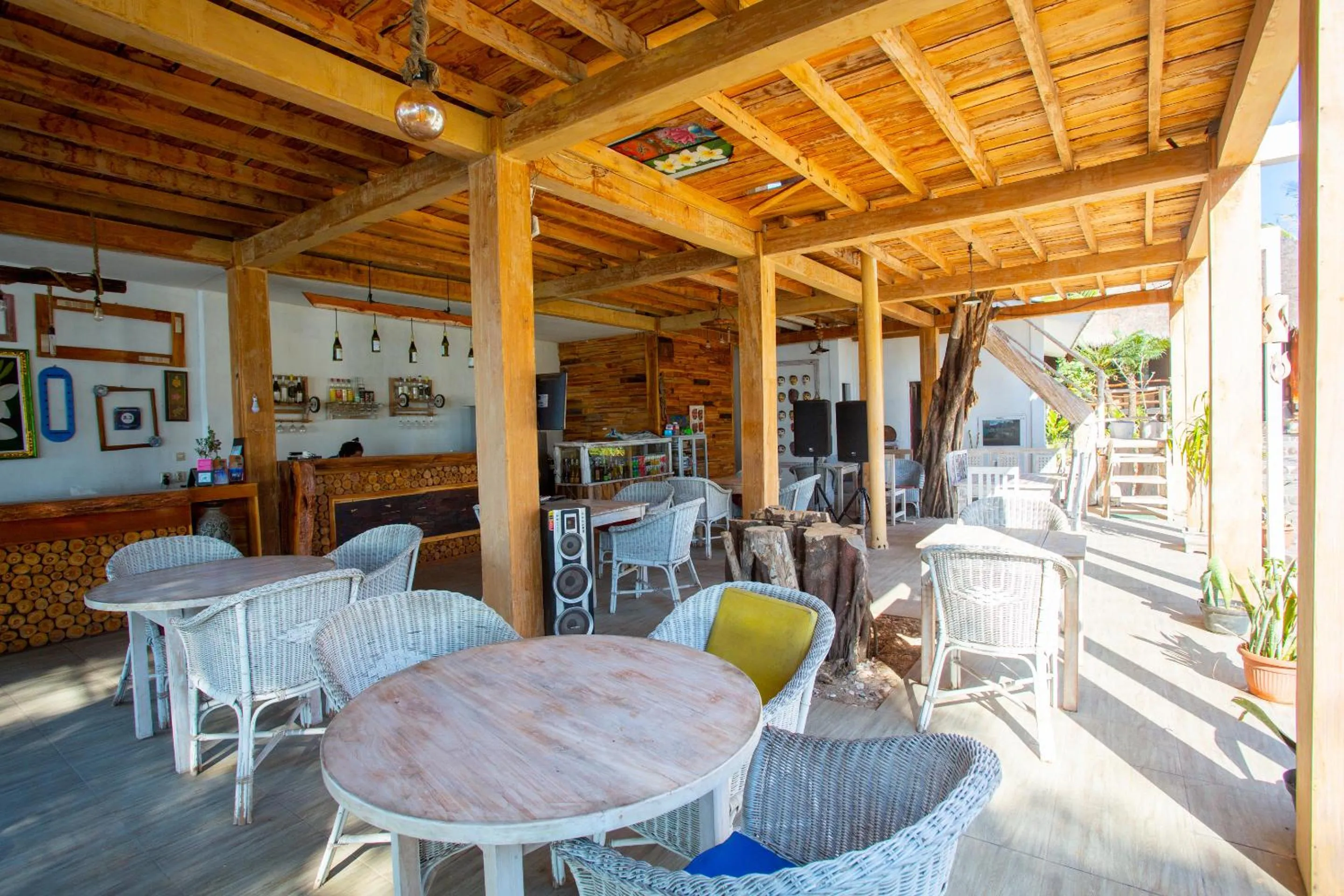 Restaurant/places to eat in Biba Beach Village