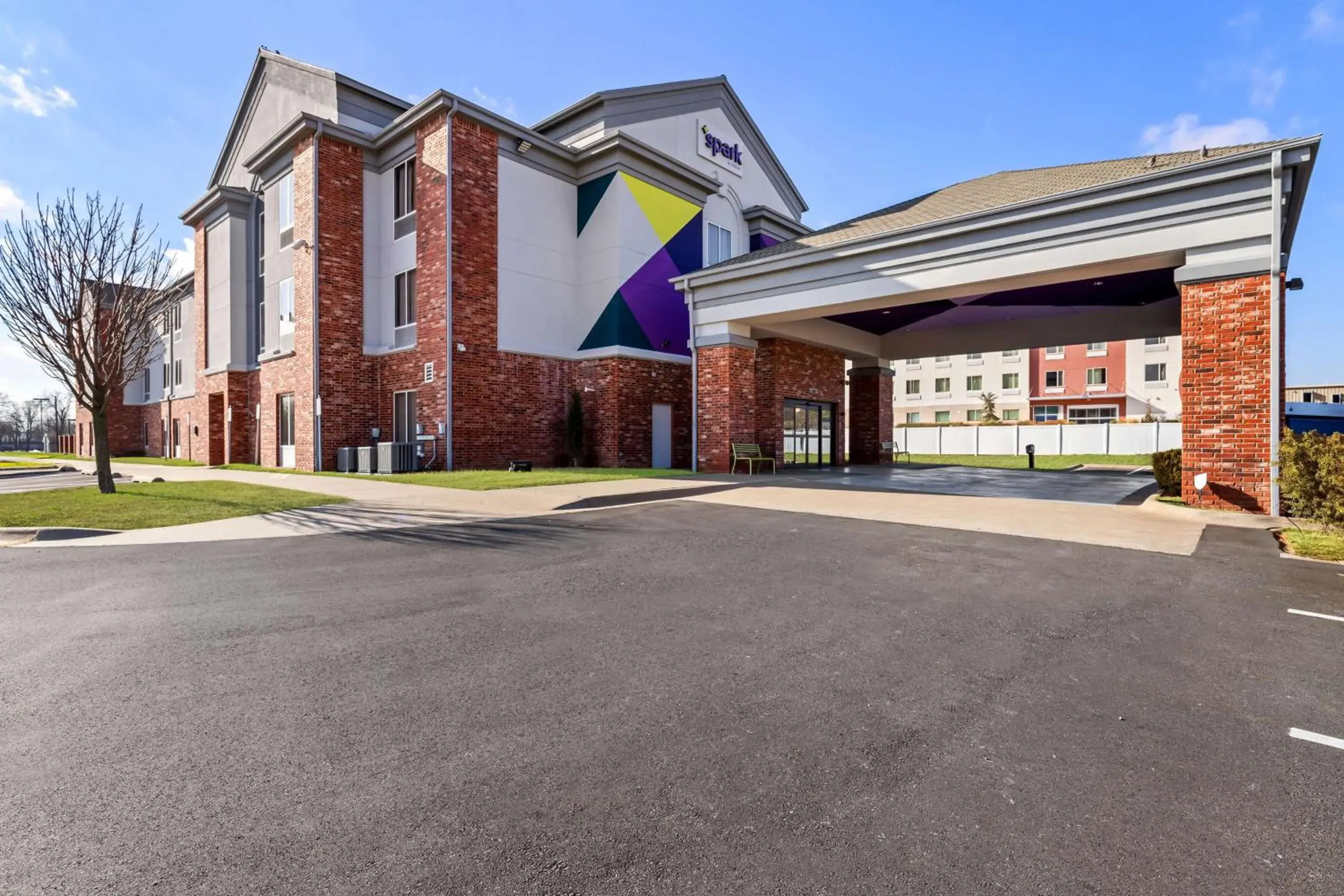 Property building in Spark by Hilton Catoosa Tulsa Property building in Spark by Hilton Catoosa Tulsa