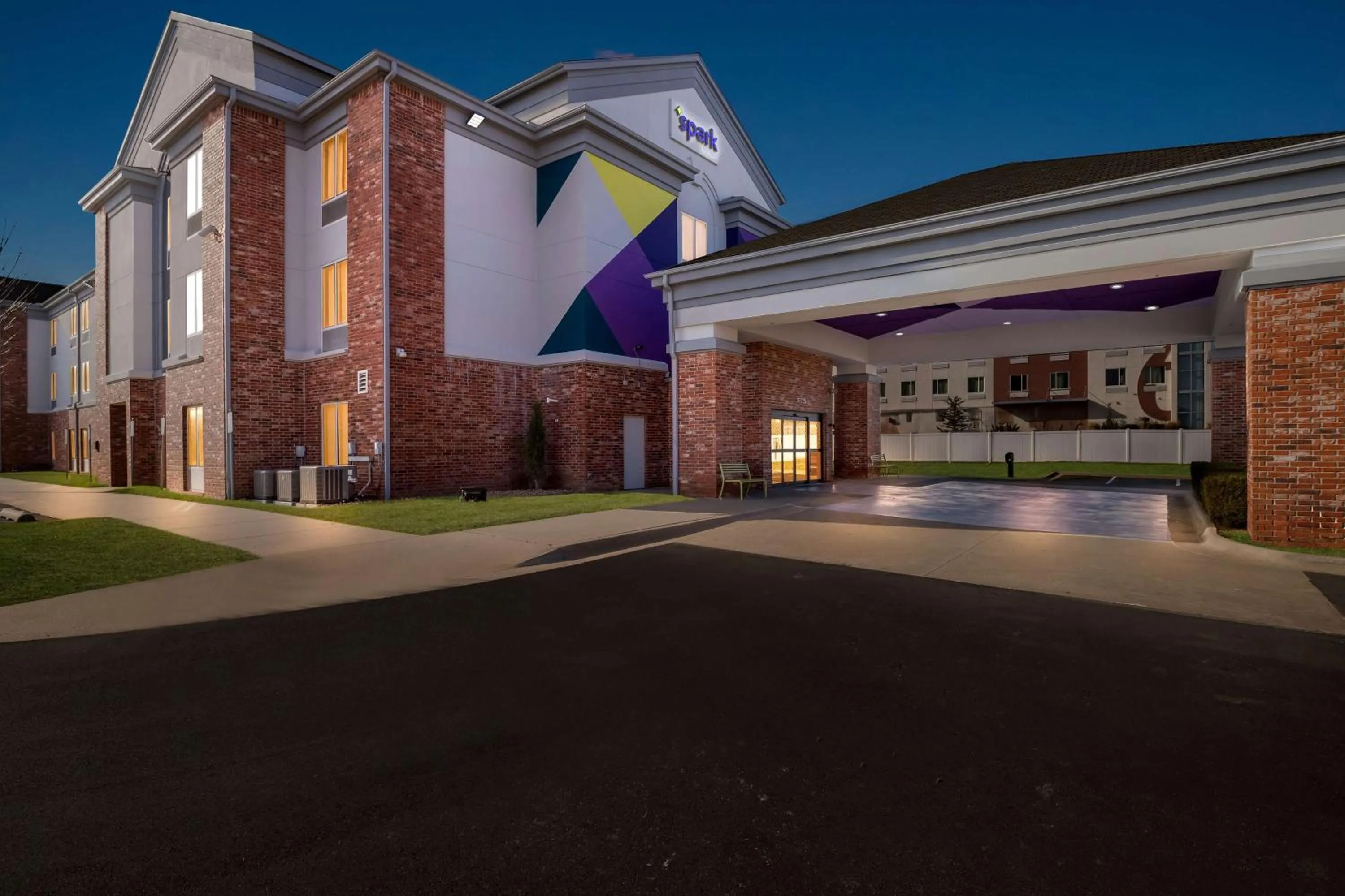 Property building in Spark by Hilton Catoosa Tulsa