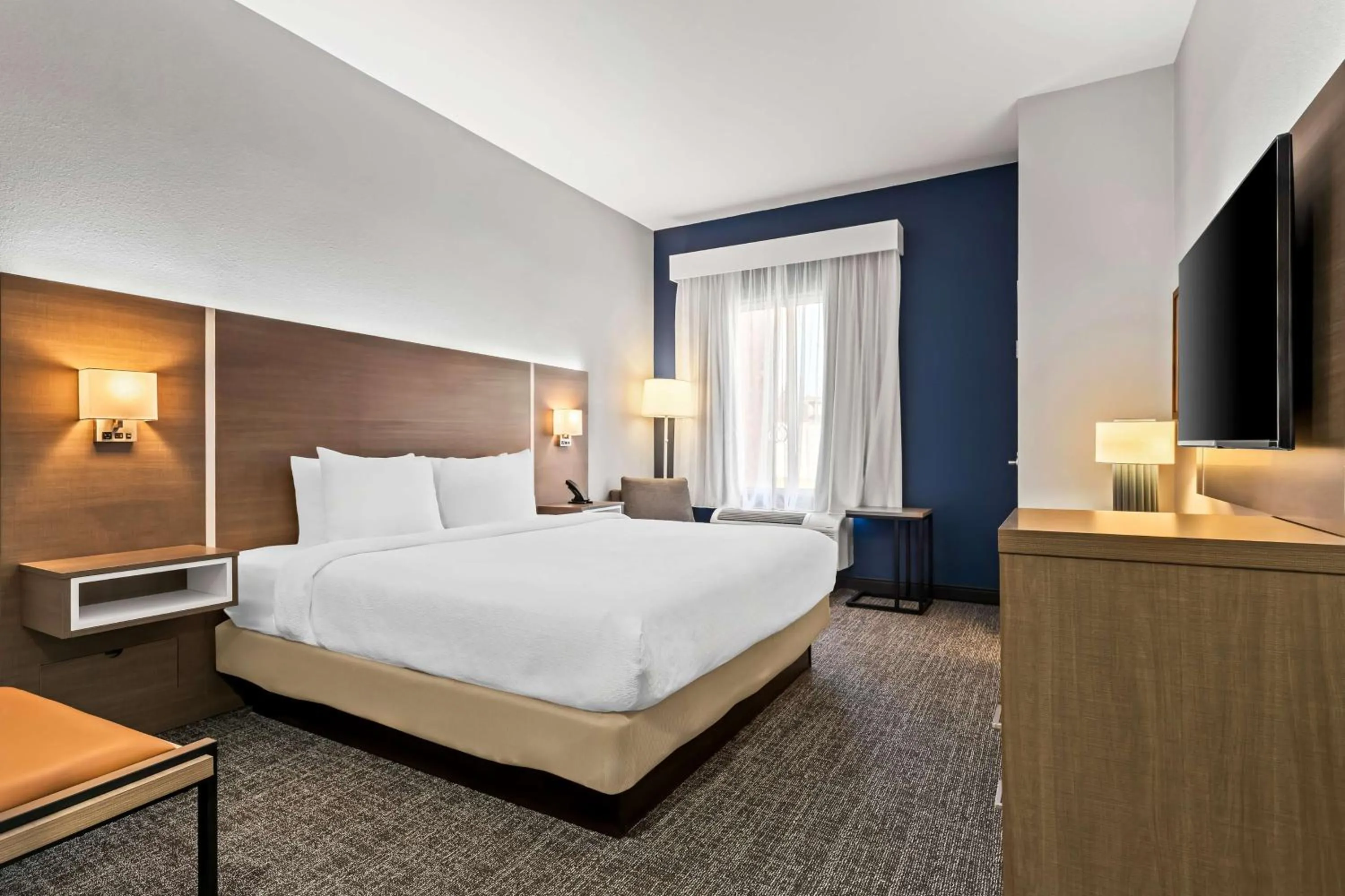 Bed in Spark by Hilton Catoosa Tulsa