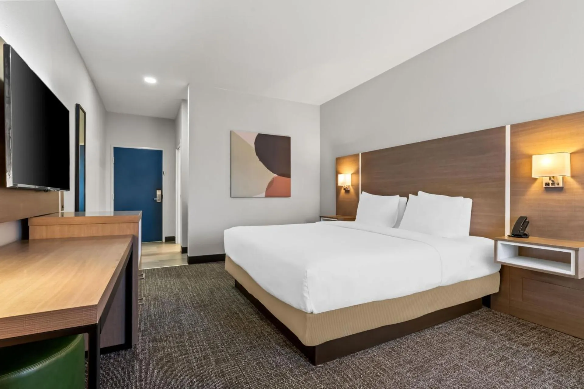 Bedroom, Bed in Spark by Hilton Catoosa Tulsa