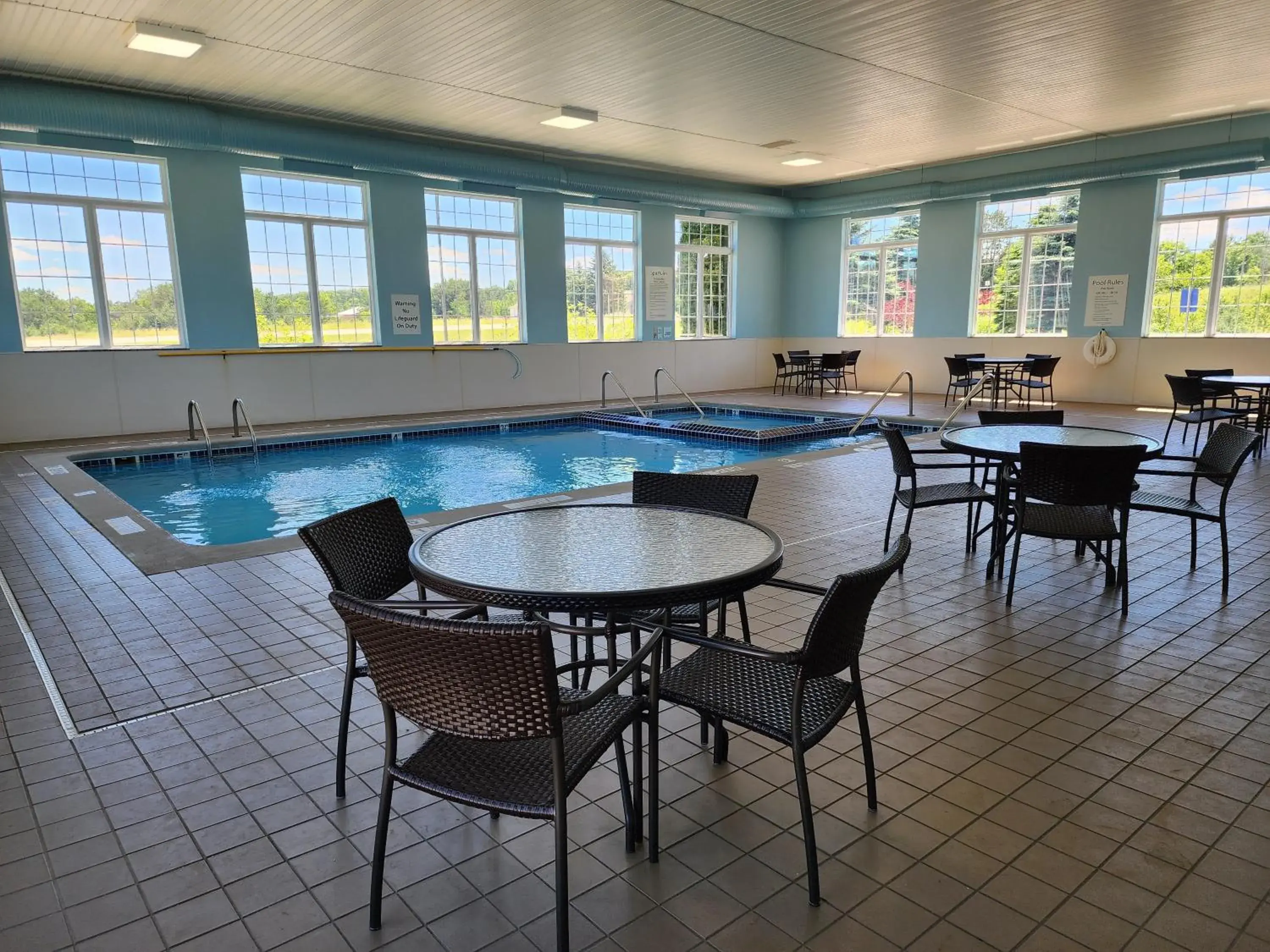 Swimming pool in Holiday Inn Express Hotel & Suites Cadillac by IHG Swimming pool in Holiday Inn Express Hotel & Suites Cadillac by IHG