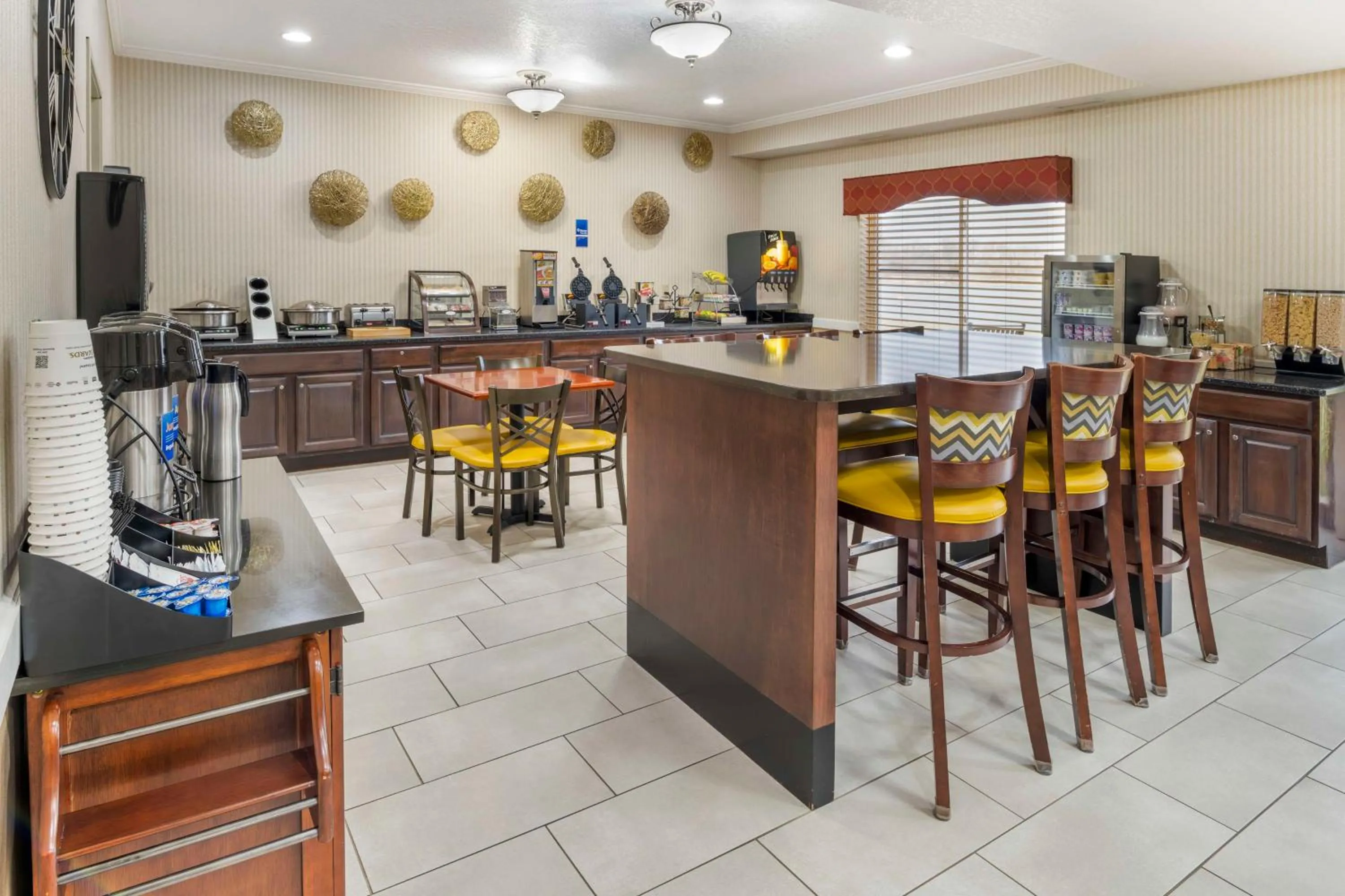 Breakfast in Best Western Celina