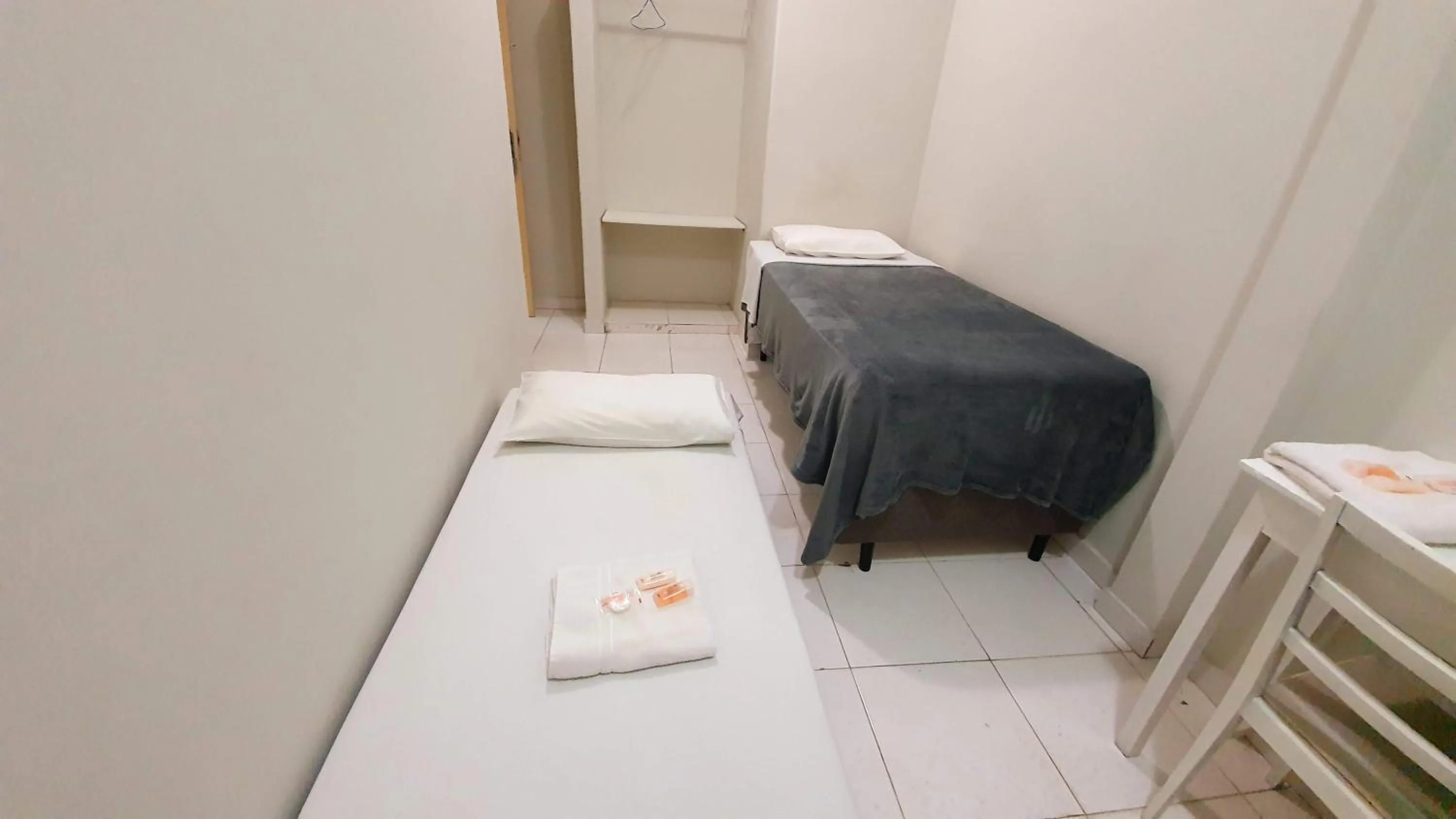 Bedroom, Bed in Hotel Angrense