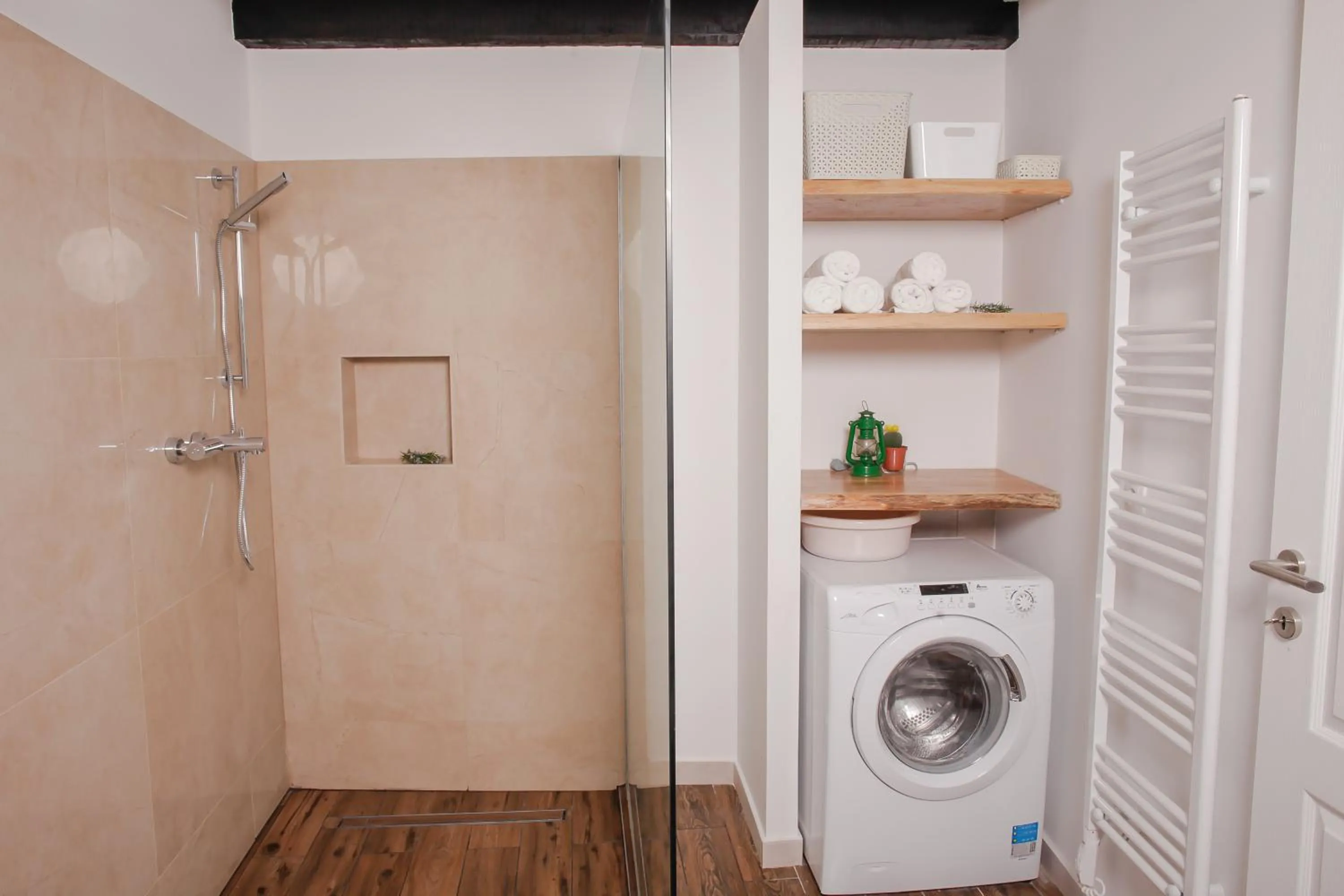 Apartment A&E