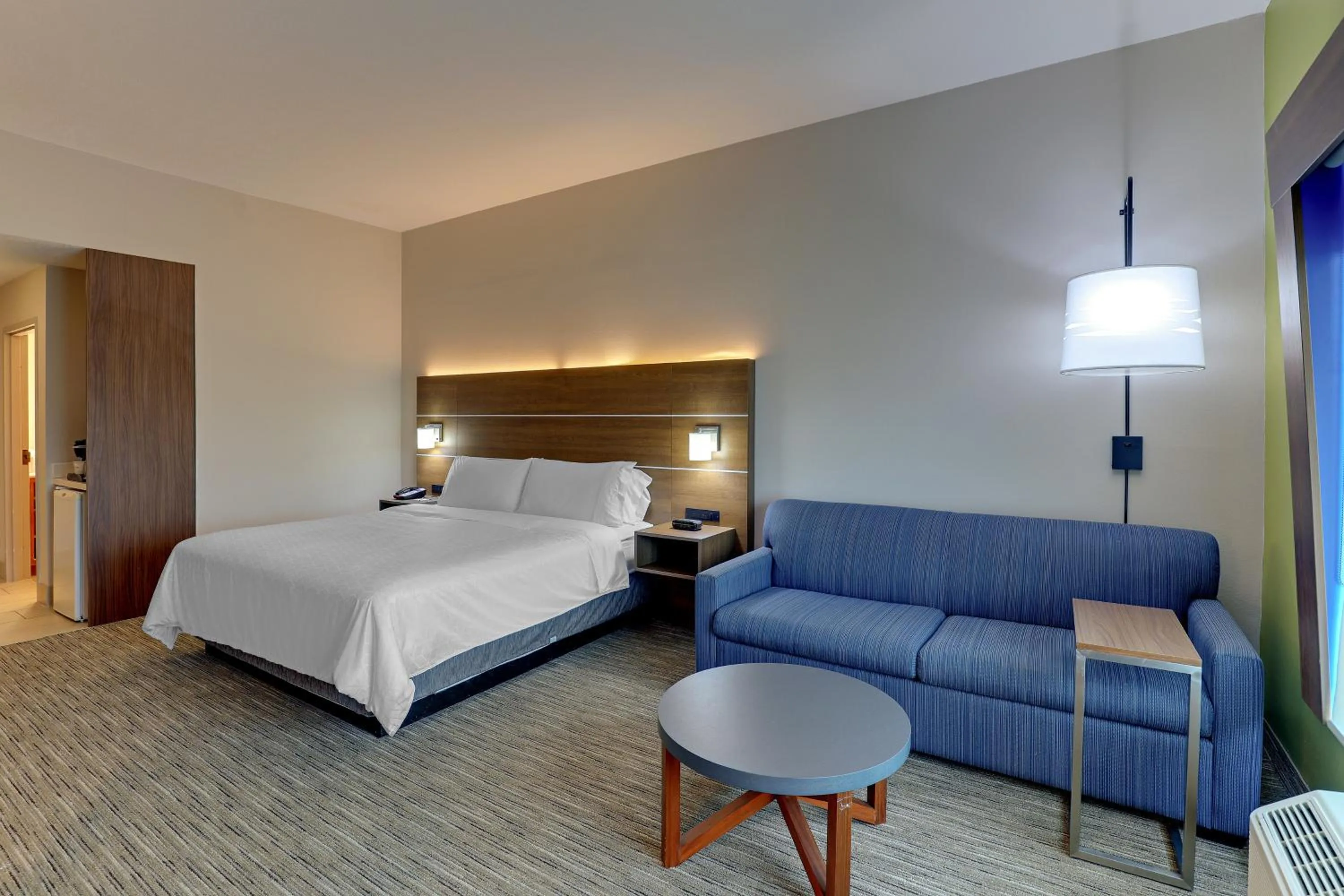Photo of the whole room, Bed in Holiday Inn Express Campbellsville by IHG