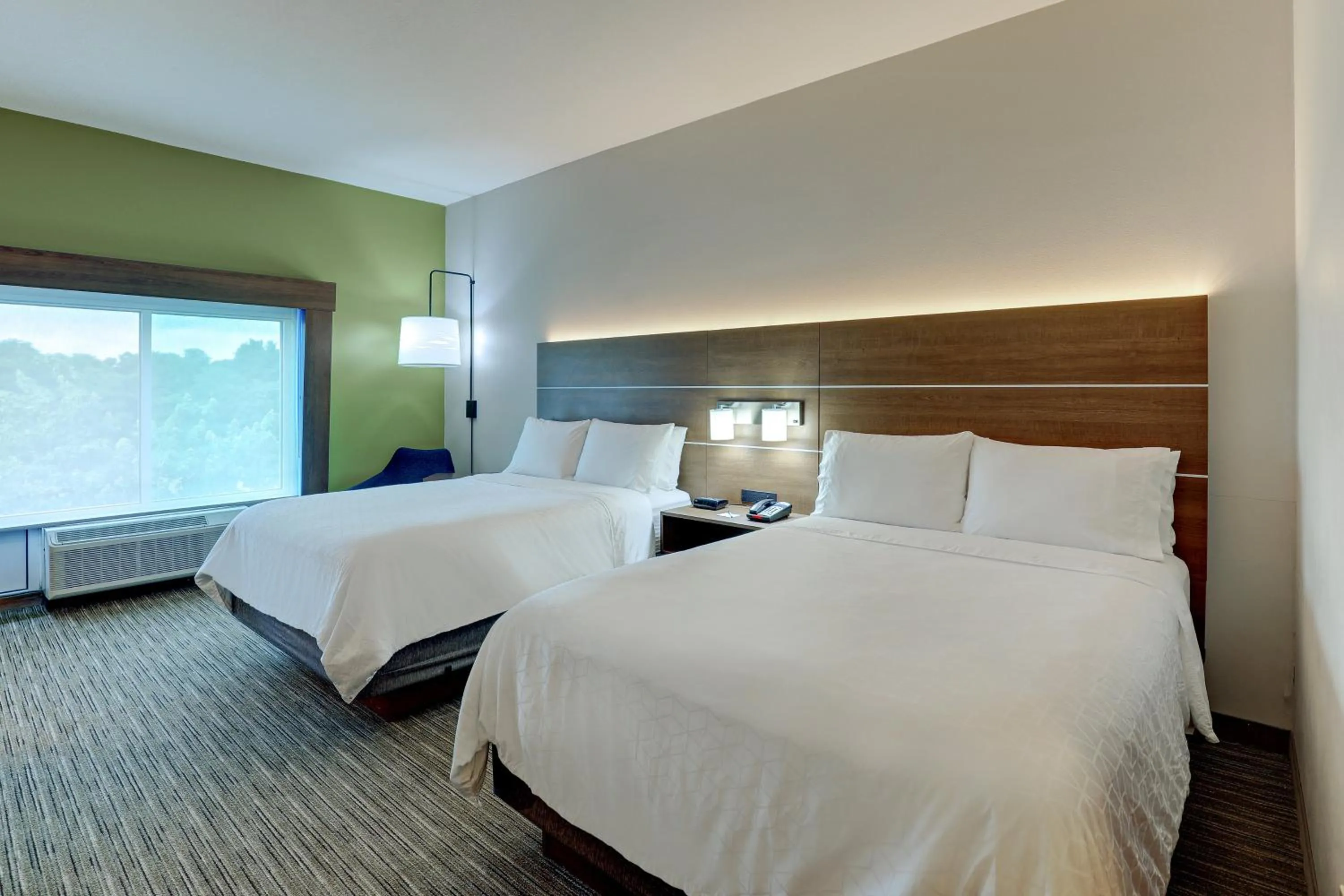 Photo of the whole room, Bed in Holiday Inn Express Campbellsville by IHG
