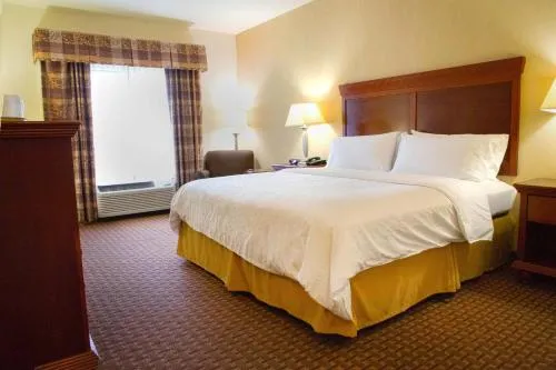 Holiday Inn Express Hotel & Suites Center by IHG