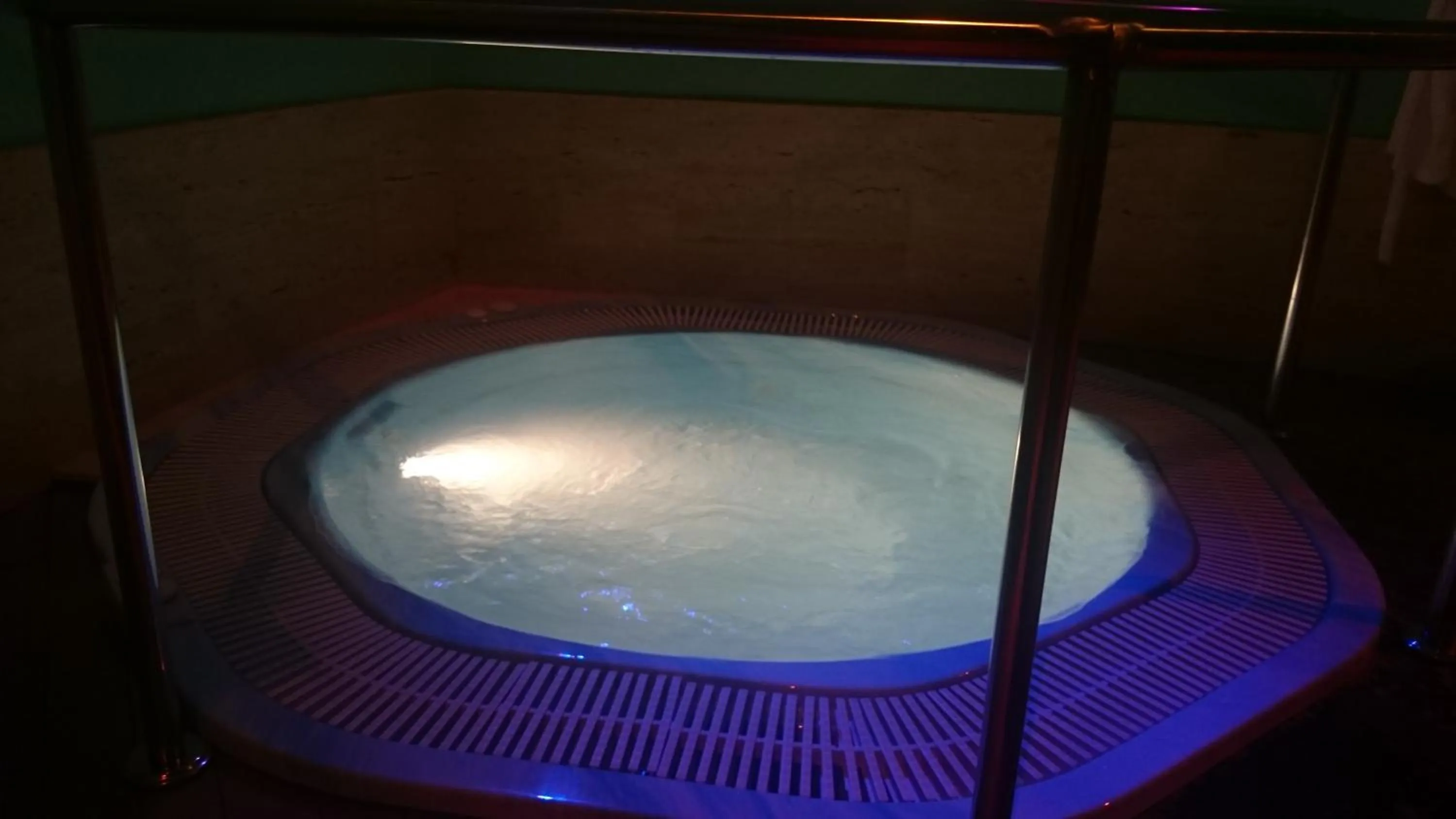 Swimming pool in Motel Caldas