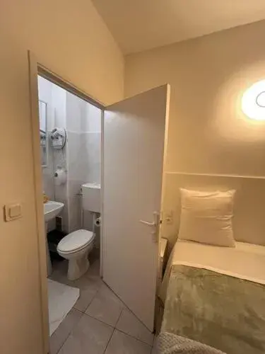 Double Room Courtside in Hotel Relax Double Room Courtside in Hotel Relax