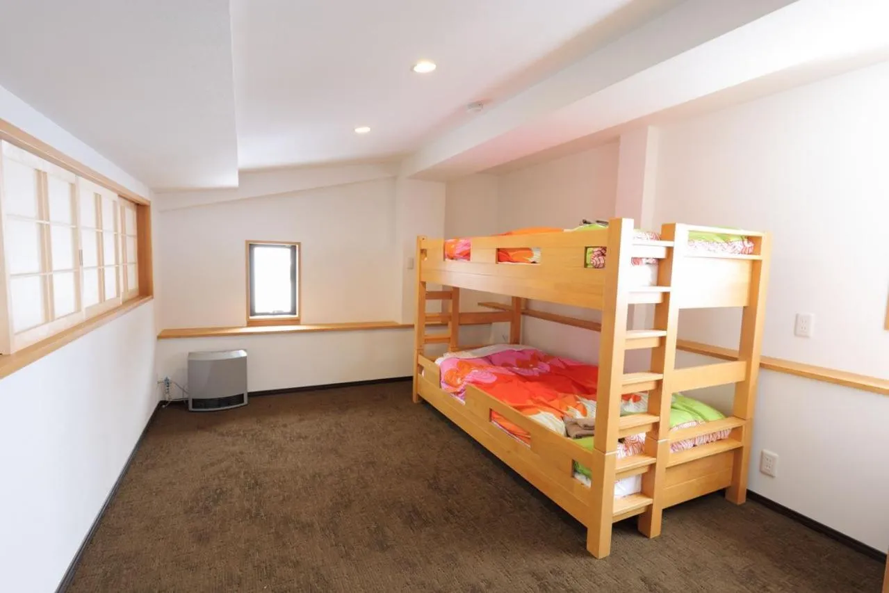 bunk bed, Bed in Nozawa Central