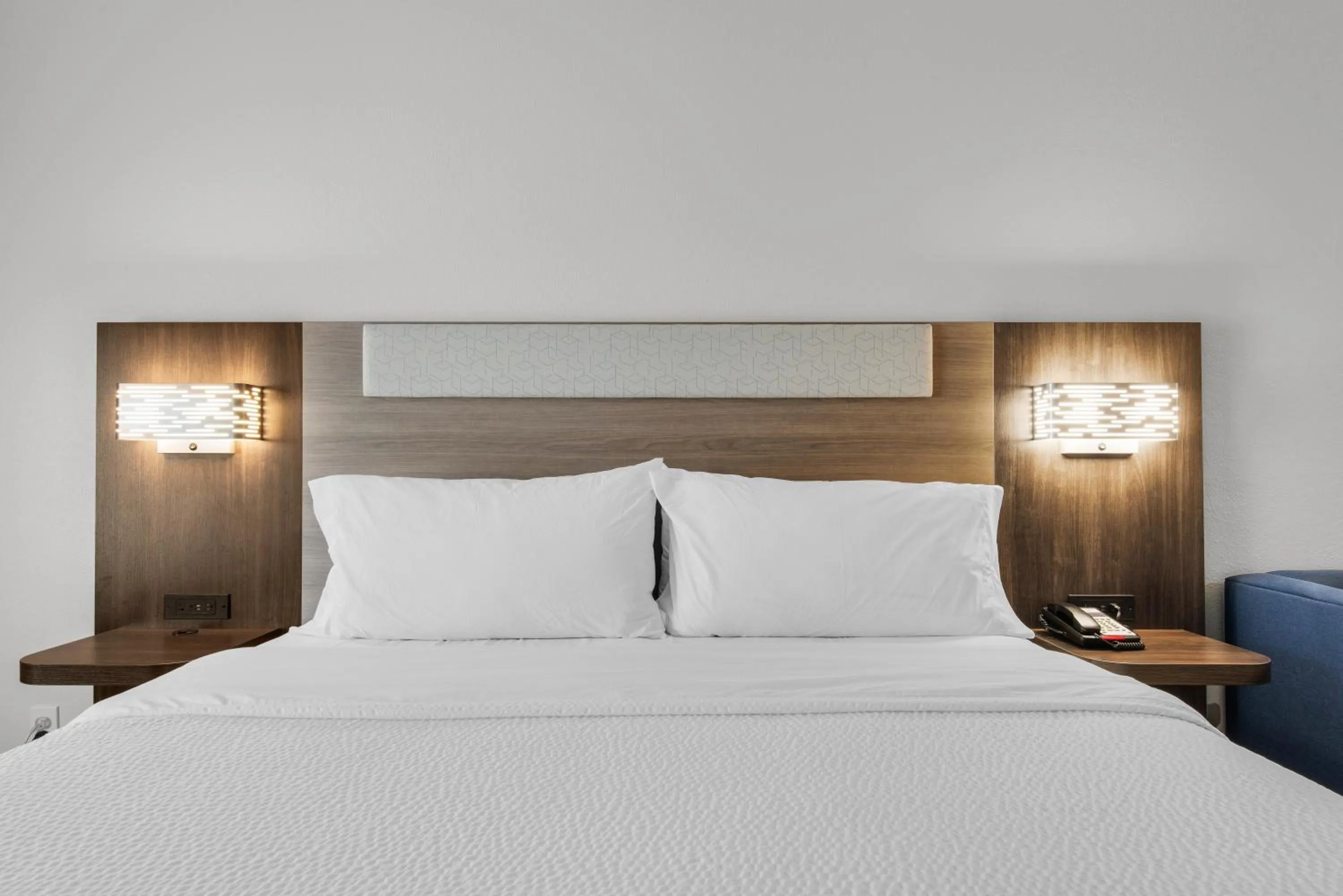 Bed in Holiday Inn Express Destin E - Commons Mall Area by IHG