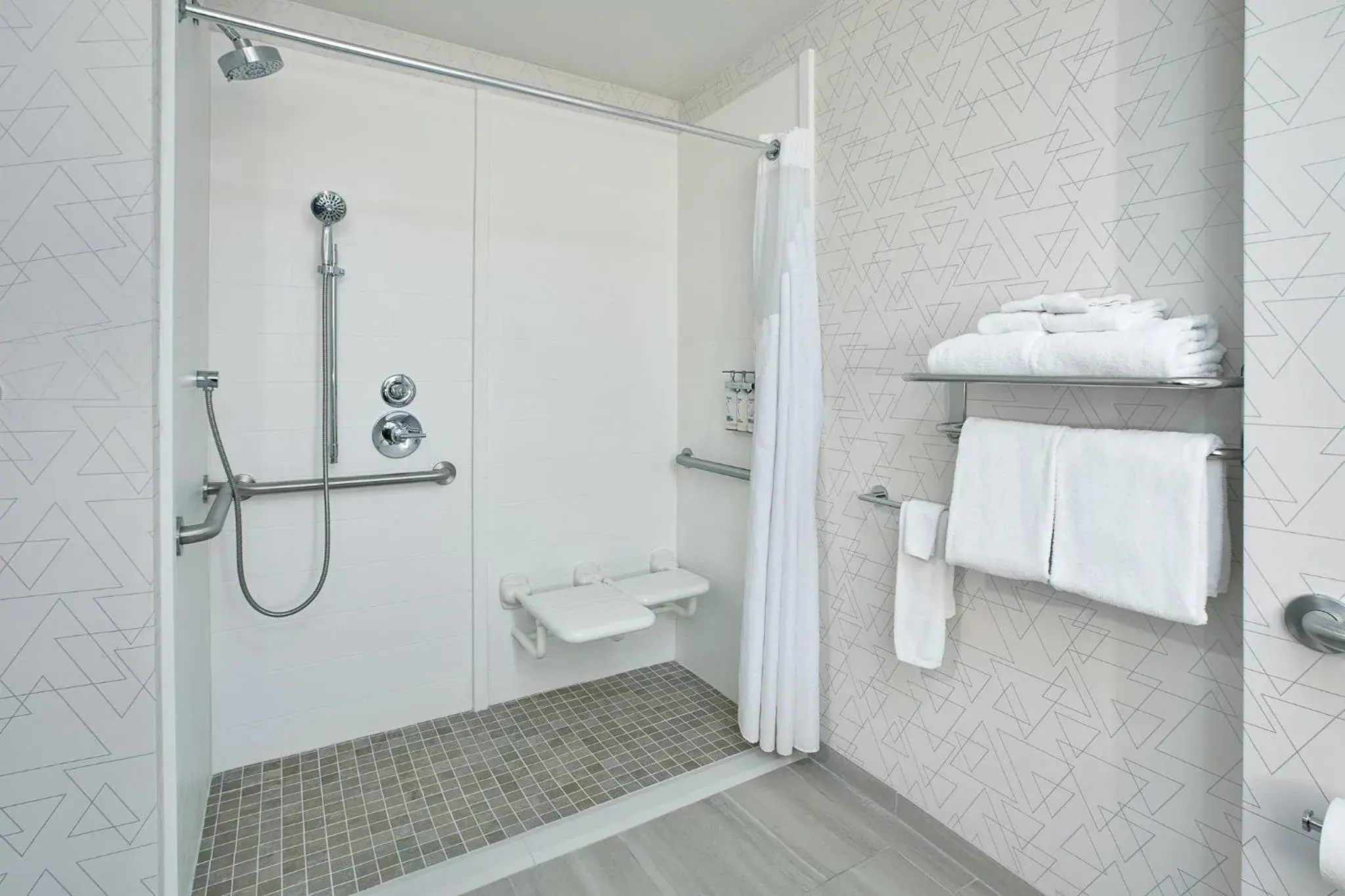 Photo of the whole room in Holiday Inn Express Casper I-25 by IHG Photo of the whole room in Holiday Inn Express Casper I-25 by IHG