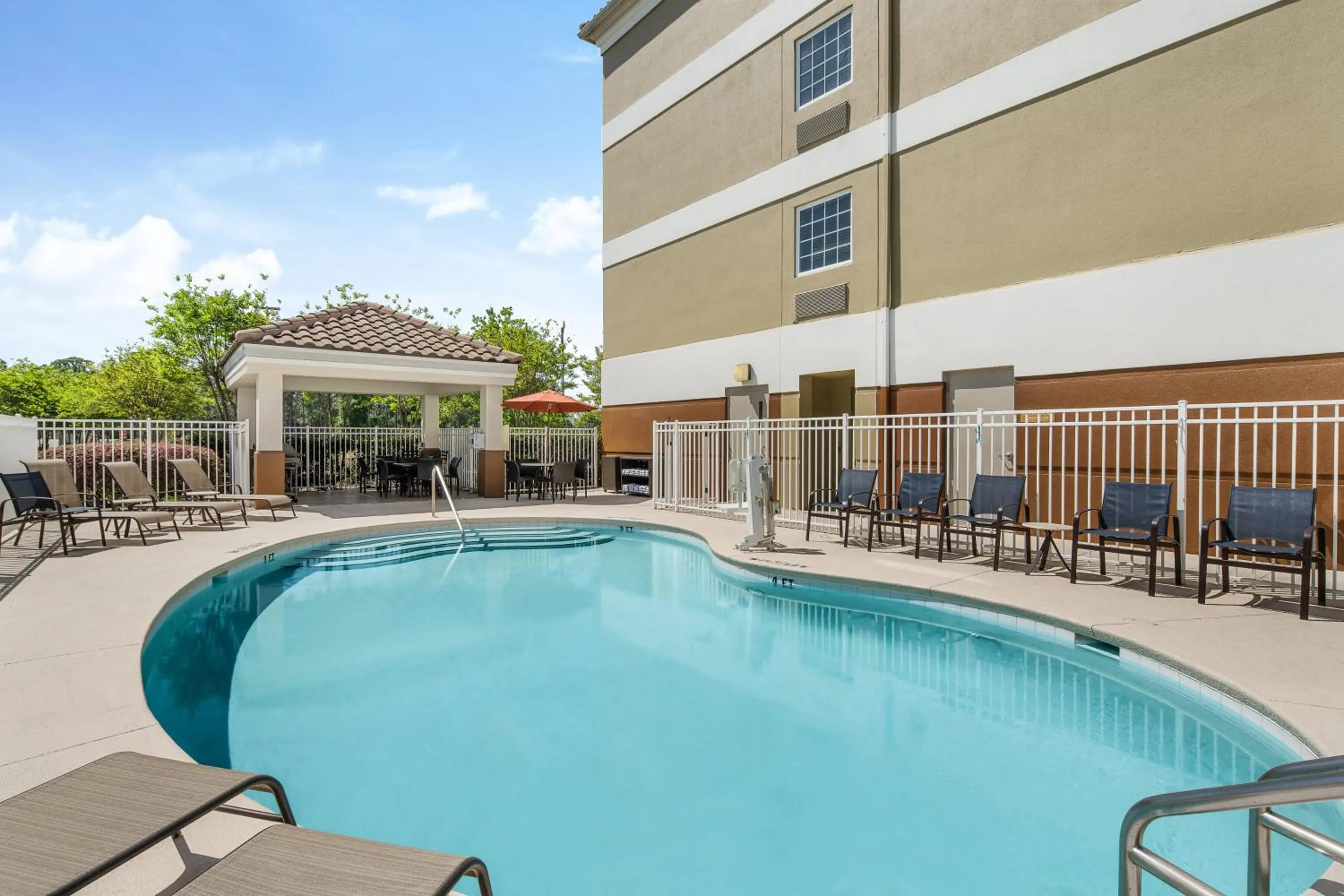 Swimming pool in Candlewood Suites Destin-Sandestin Area by IHG