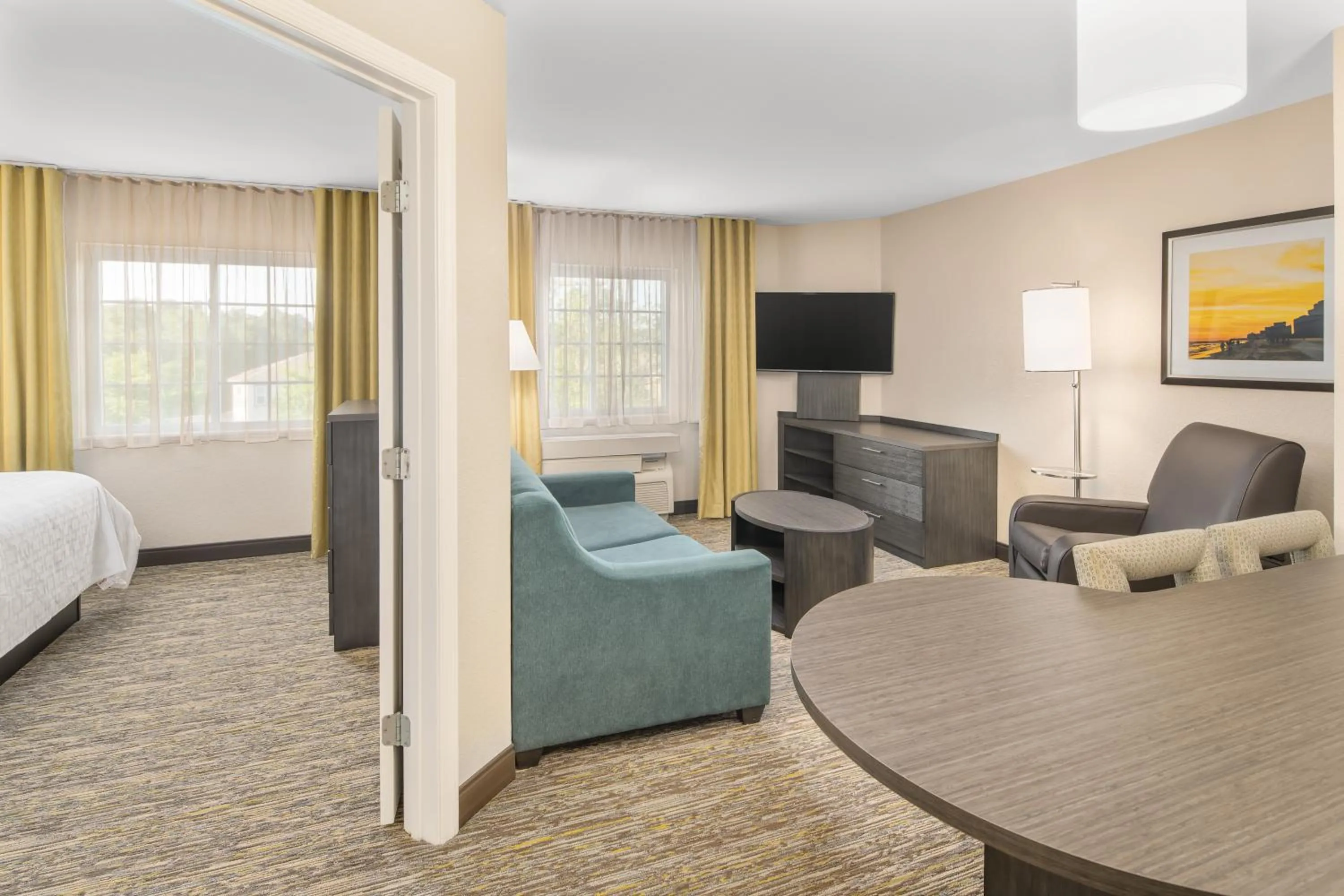 Bed in Candlewood Suites Destin-Sandestin Area by IHG